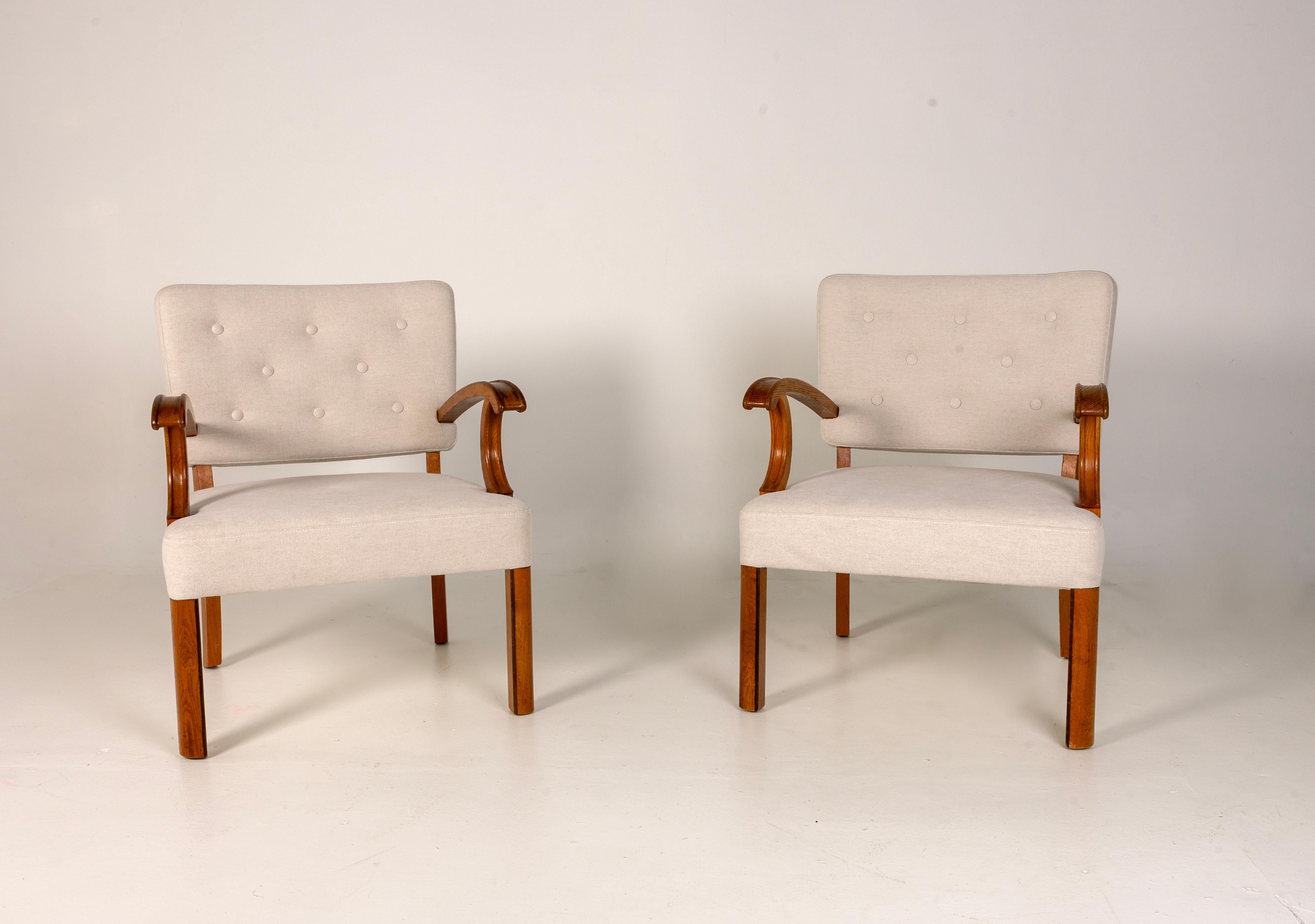 Milieu du XXe siècle Paire de chaises longues dans le style Vilhelm Lauritzen, Danemark années 1940, Oak, Beige en vente