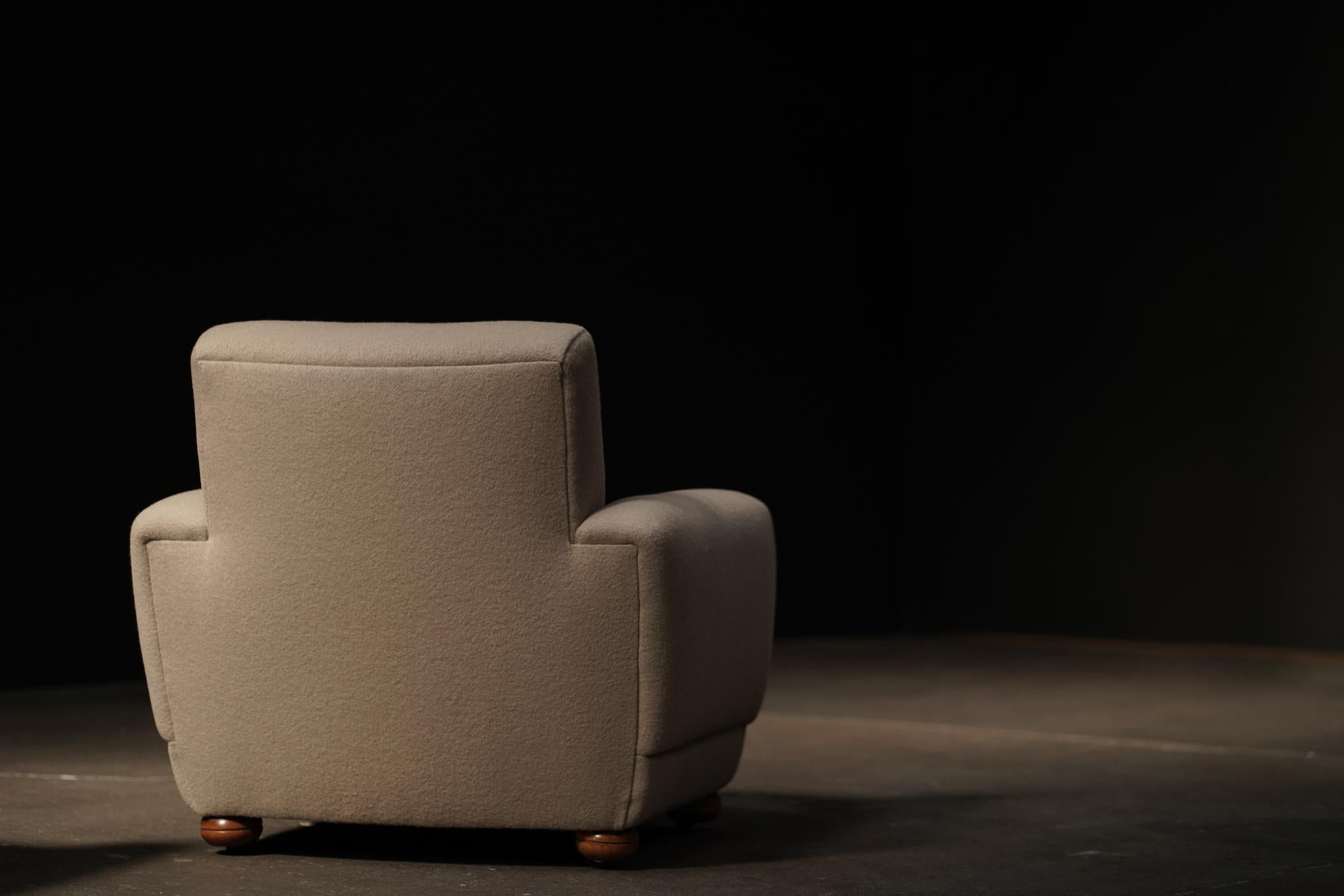 Paar Lounge-Sessel aus Wolle im Zustand „Gut“ im Angebot in Los Angeles, CA