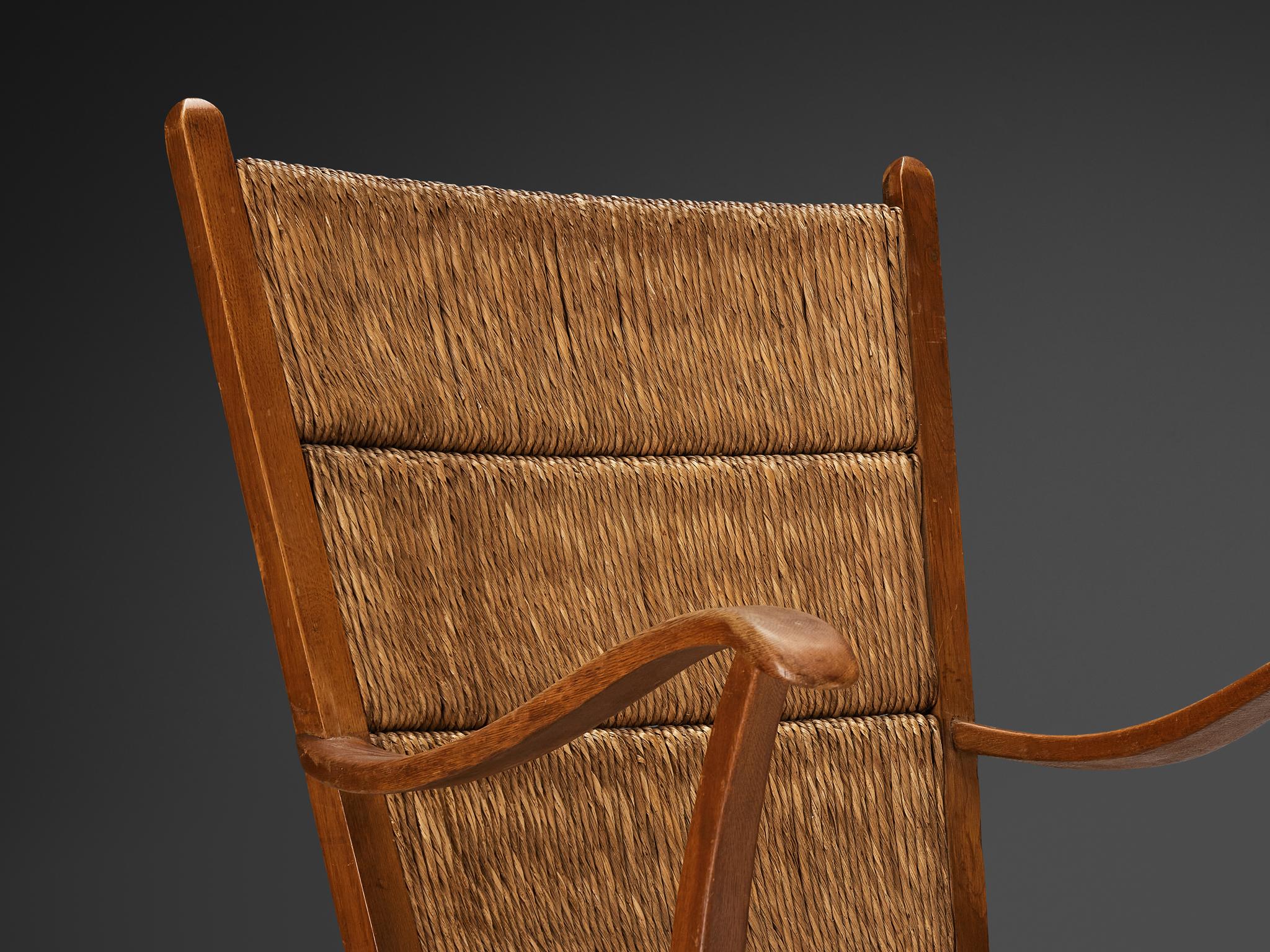 Mid-Century moderno Coppia di sedie da salotto in paglia intrecciata e Wood