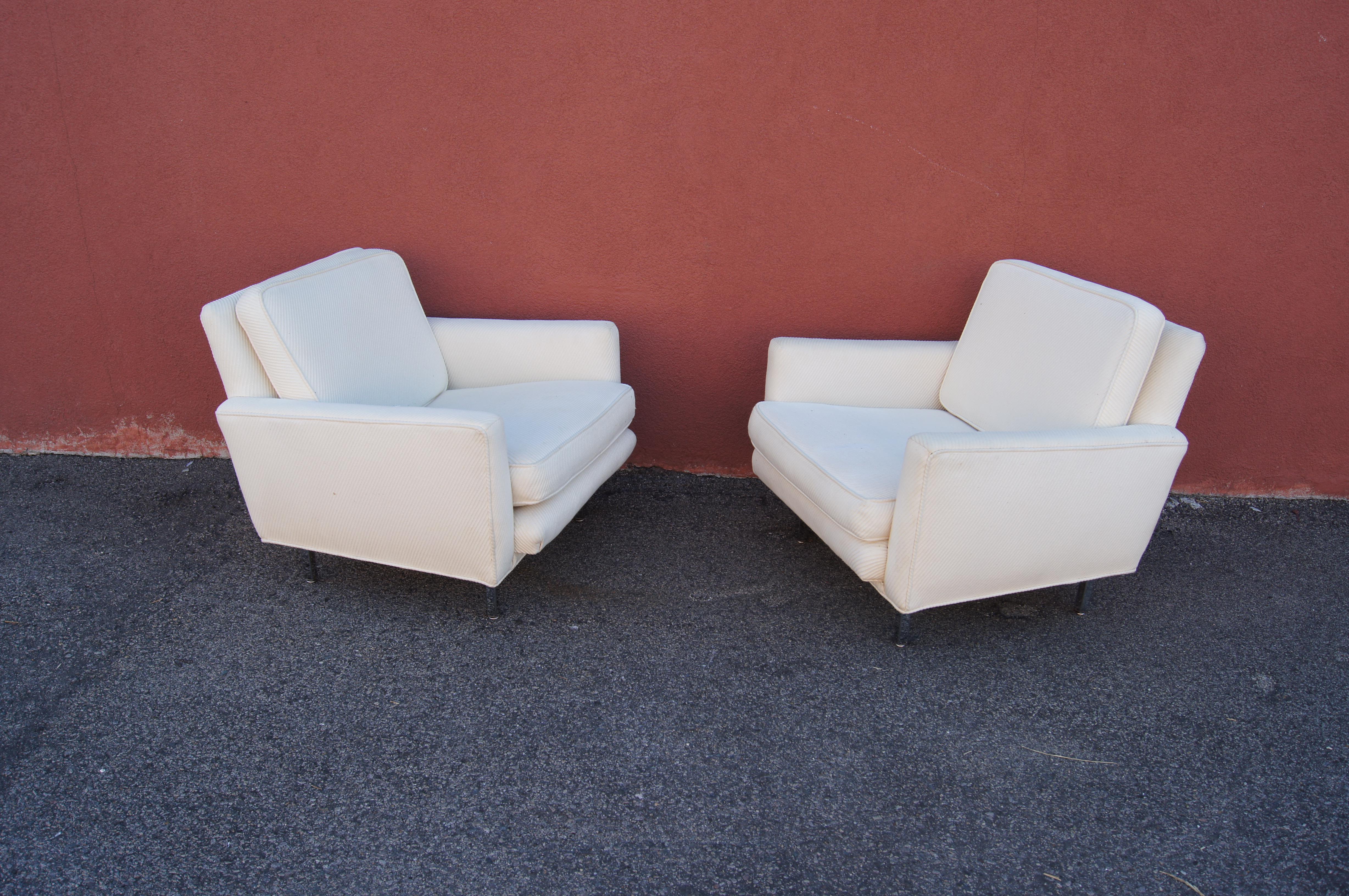 Mid-Century Modern Pair of Lounge Chairs, Model 5681, by George Nelson for Herman Miller For Sale