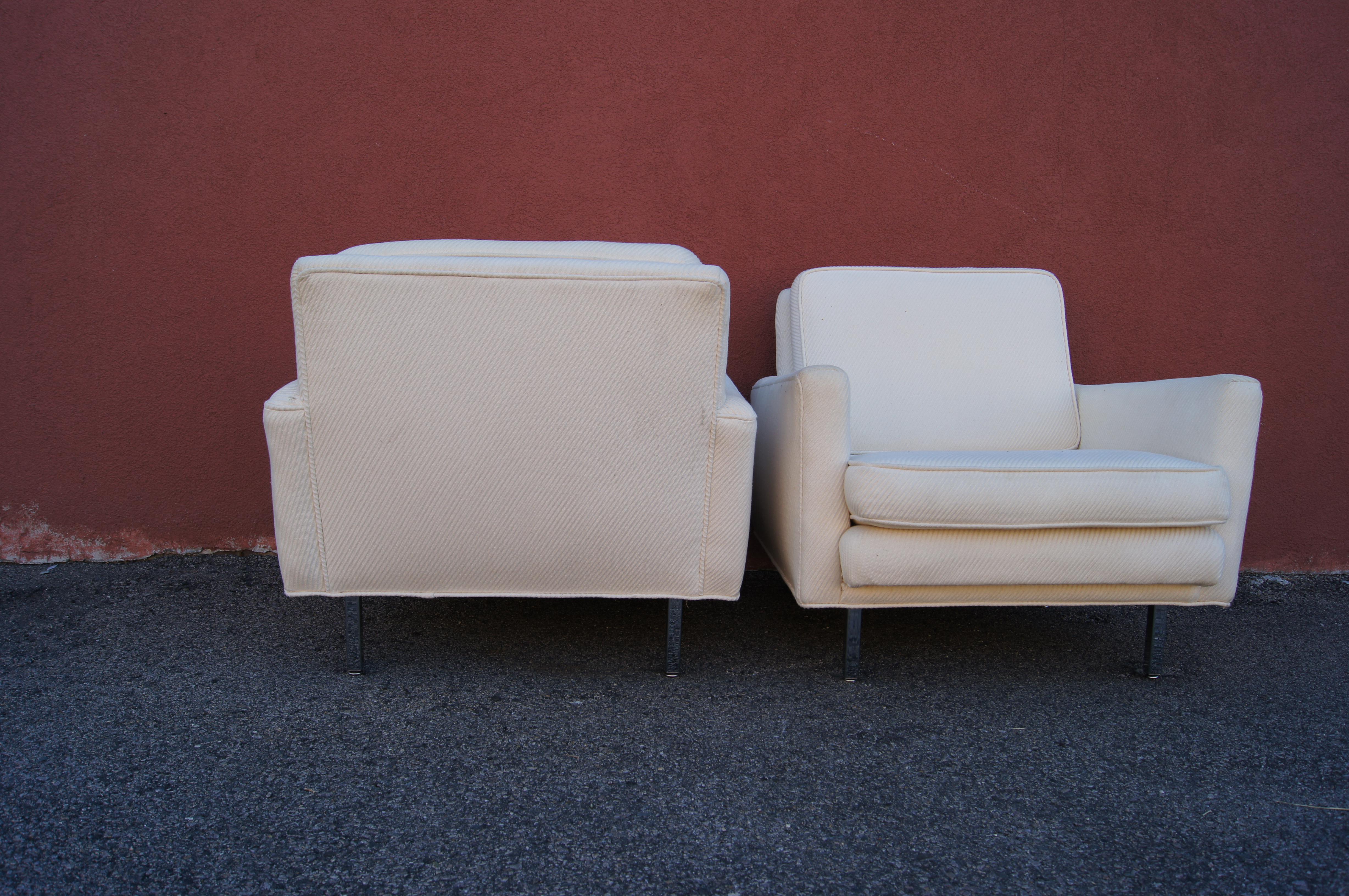 Ein Paar Loungesessel, Modell 5681, von George Nelson für Herman Miller (Textil) im Angebot