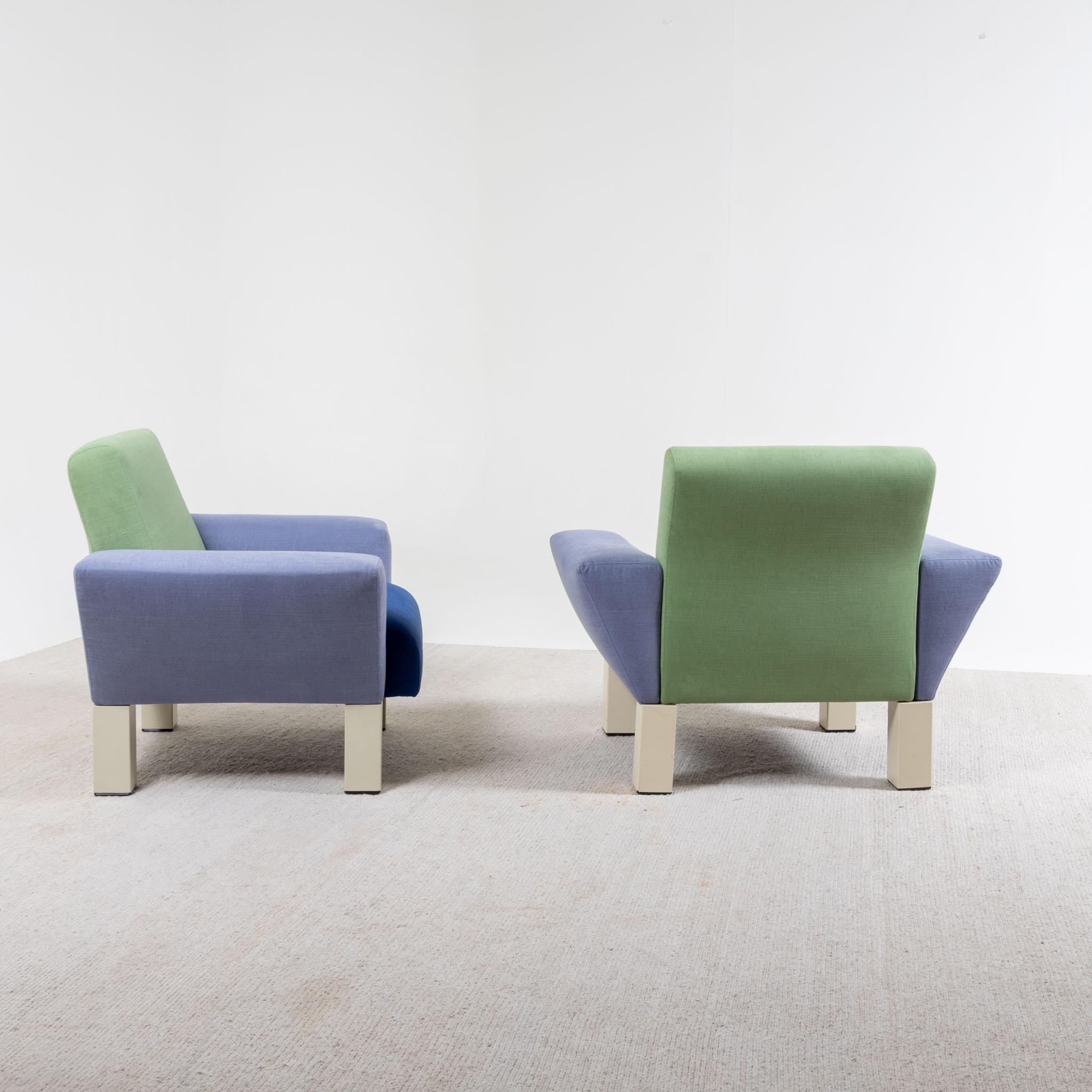 20th Century Pair of lounge chairs, model 