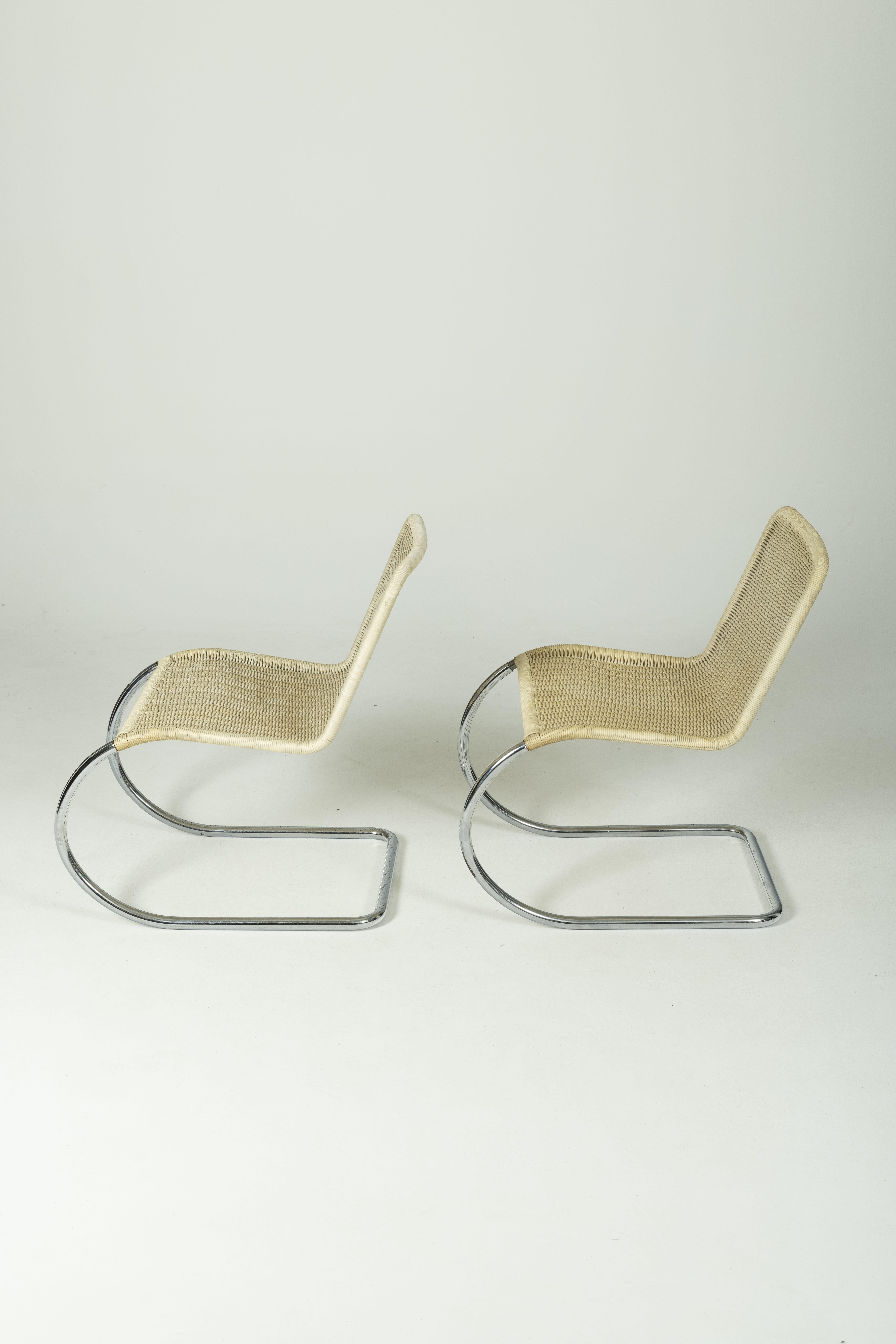 20ième siècle Paire de chaises longuesMR10 de Ludwig Mies Van Der Rohe en vente