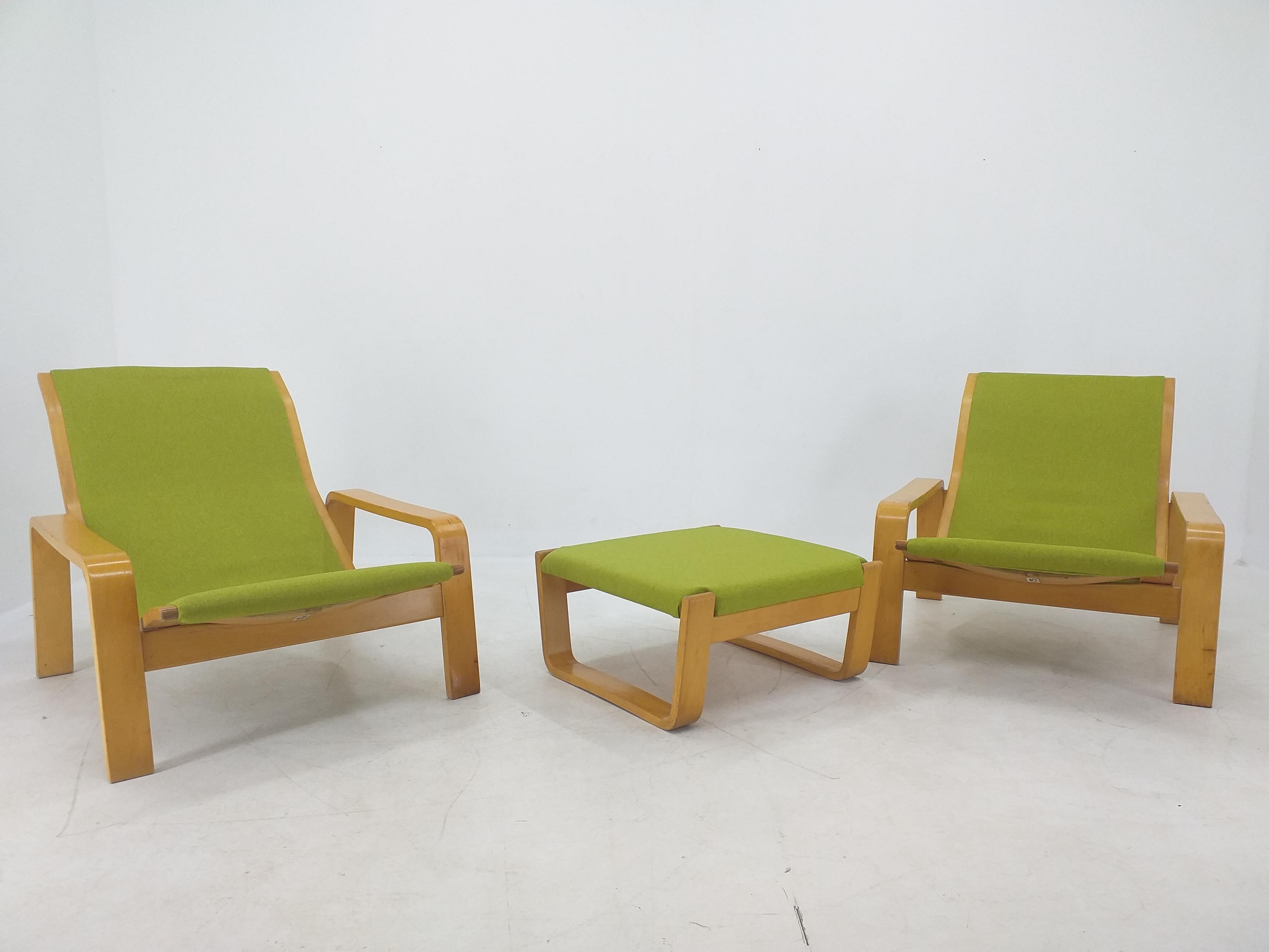 - Very confortable
- Two chairs and one footstool
- Marked by label
- Rare in set.