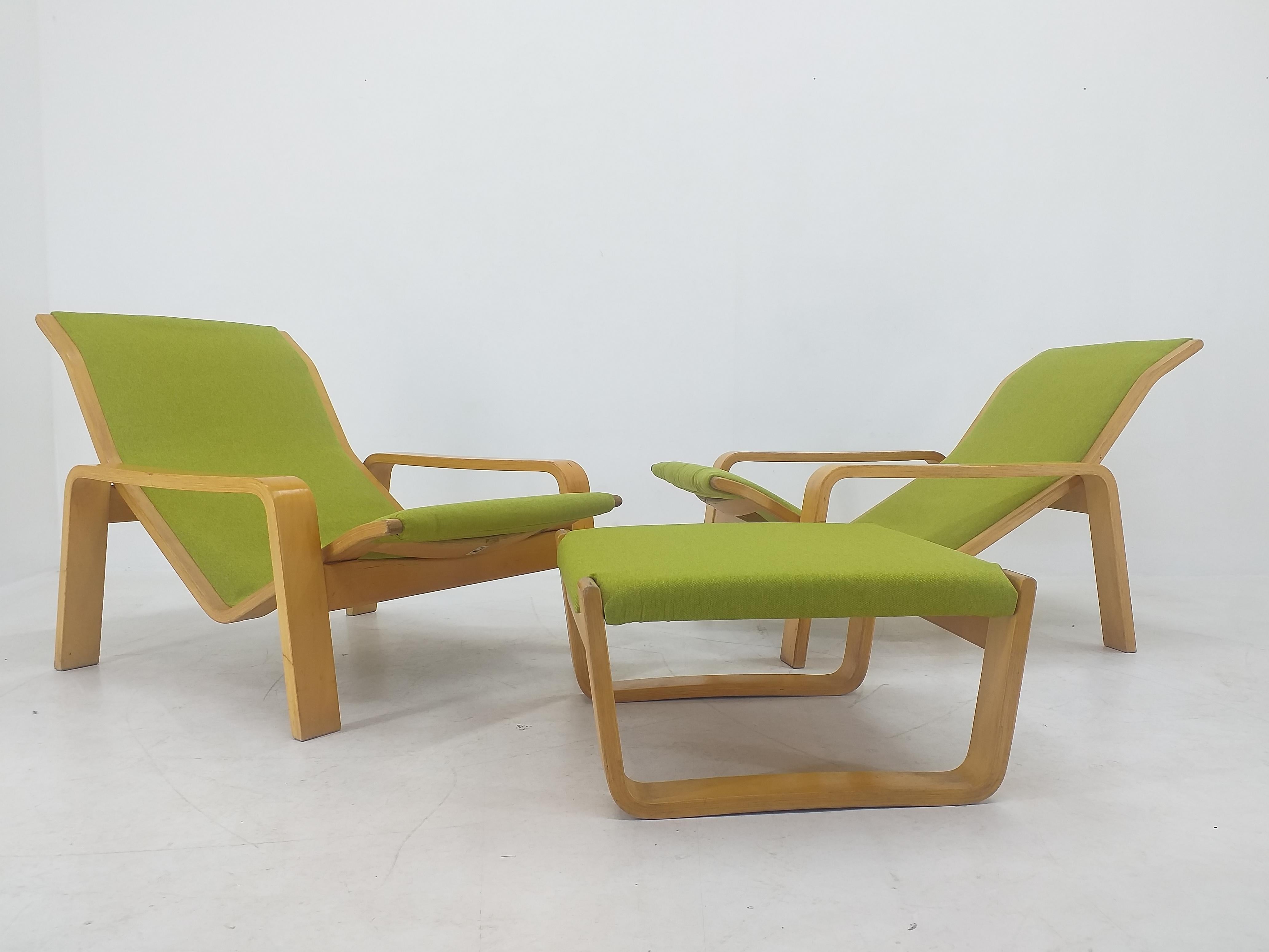 Finnish Pair of Lounge Chairs Pulkka, Ilmari Lappalainen for ASKO, Finland, 1970s For Sale