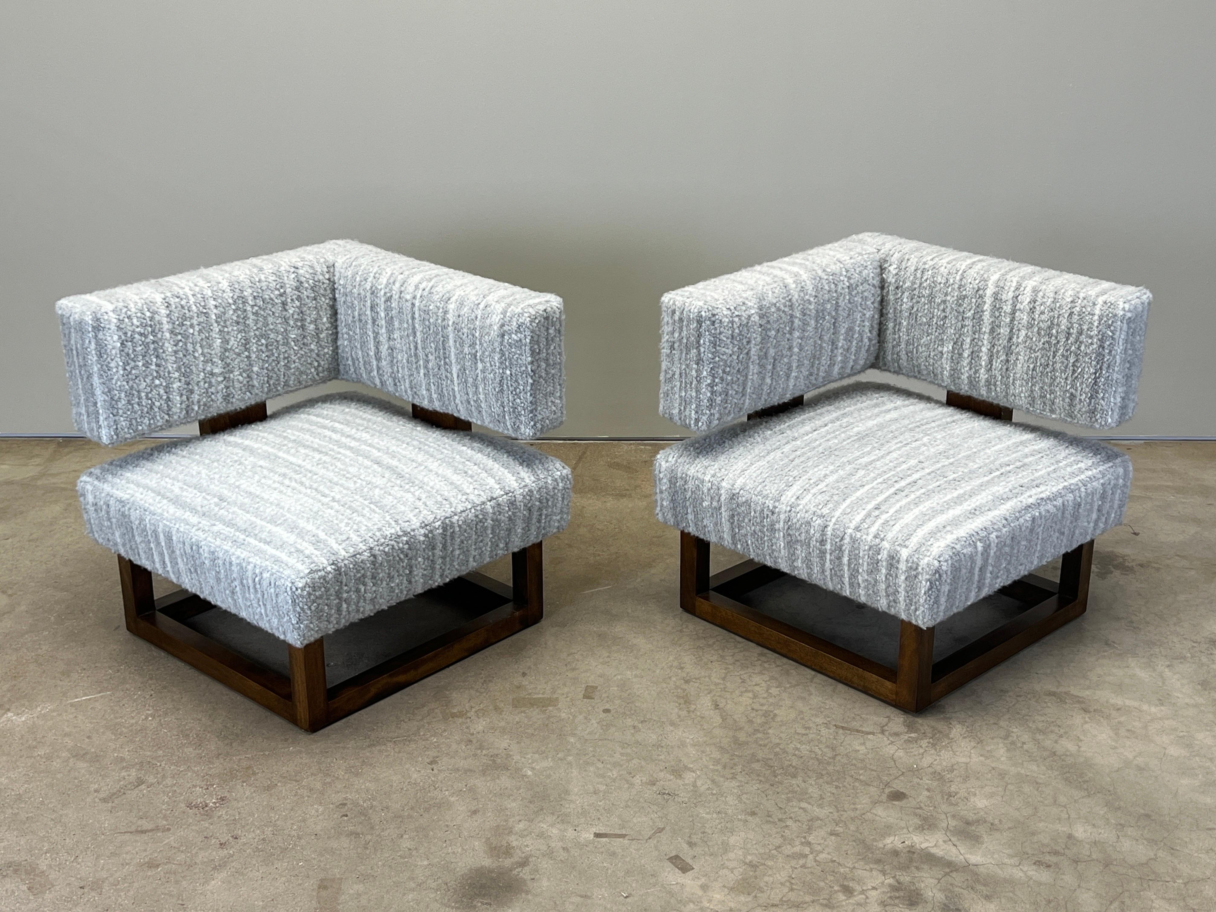 Paar Loungesessel / Settee von Brown Saltman im Angebot 5