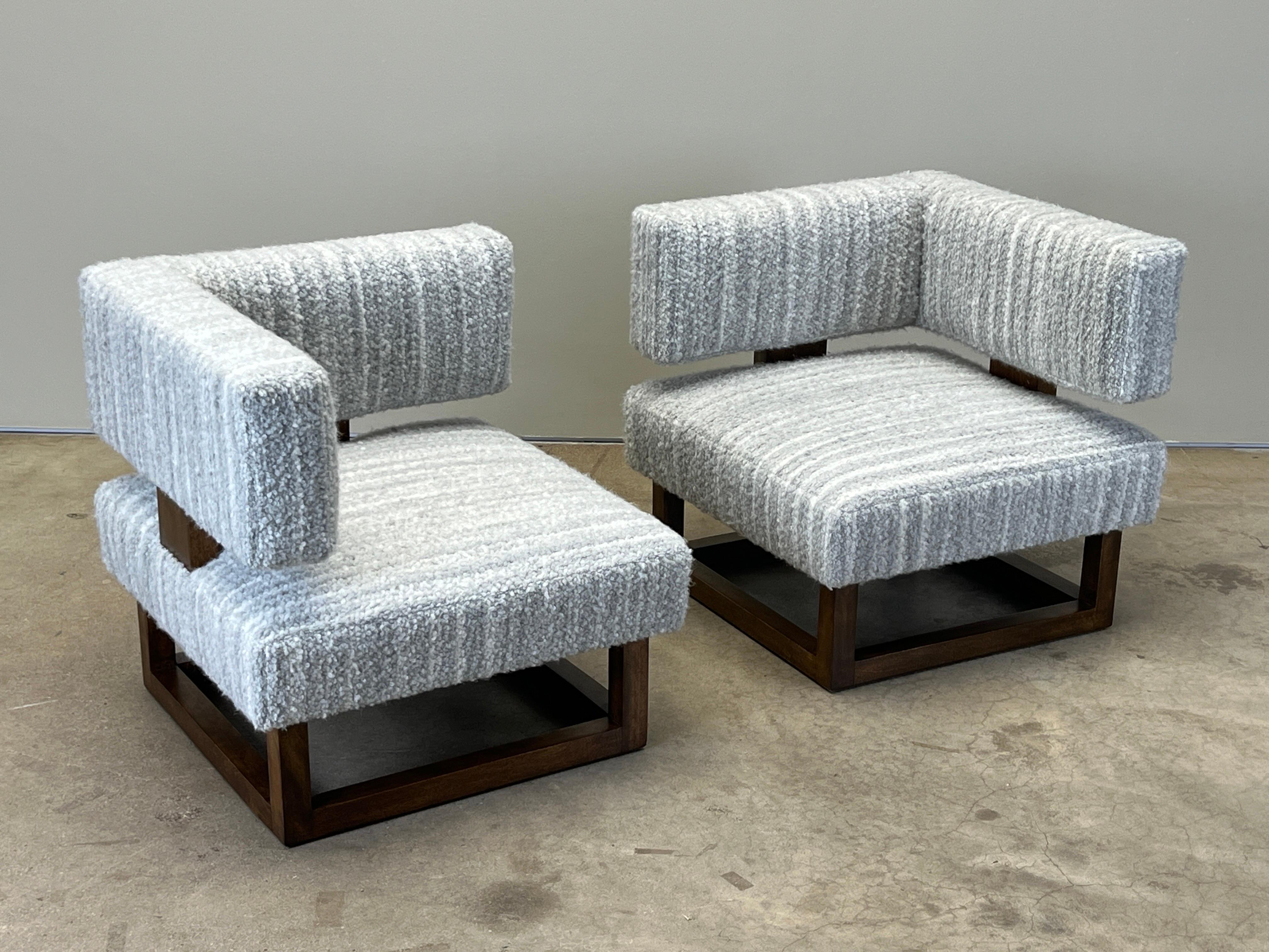 Paar Loungesessel / Settee von Brown Saltman im Angebot 10