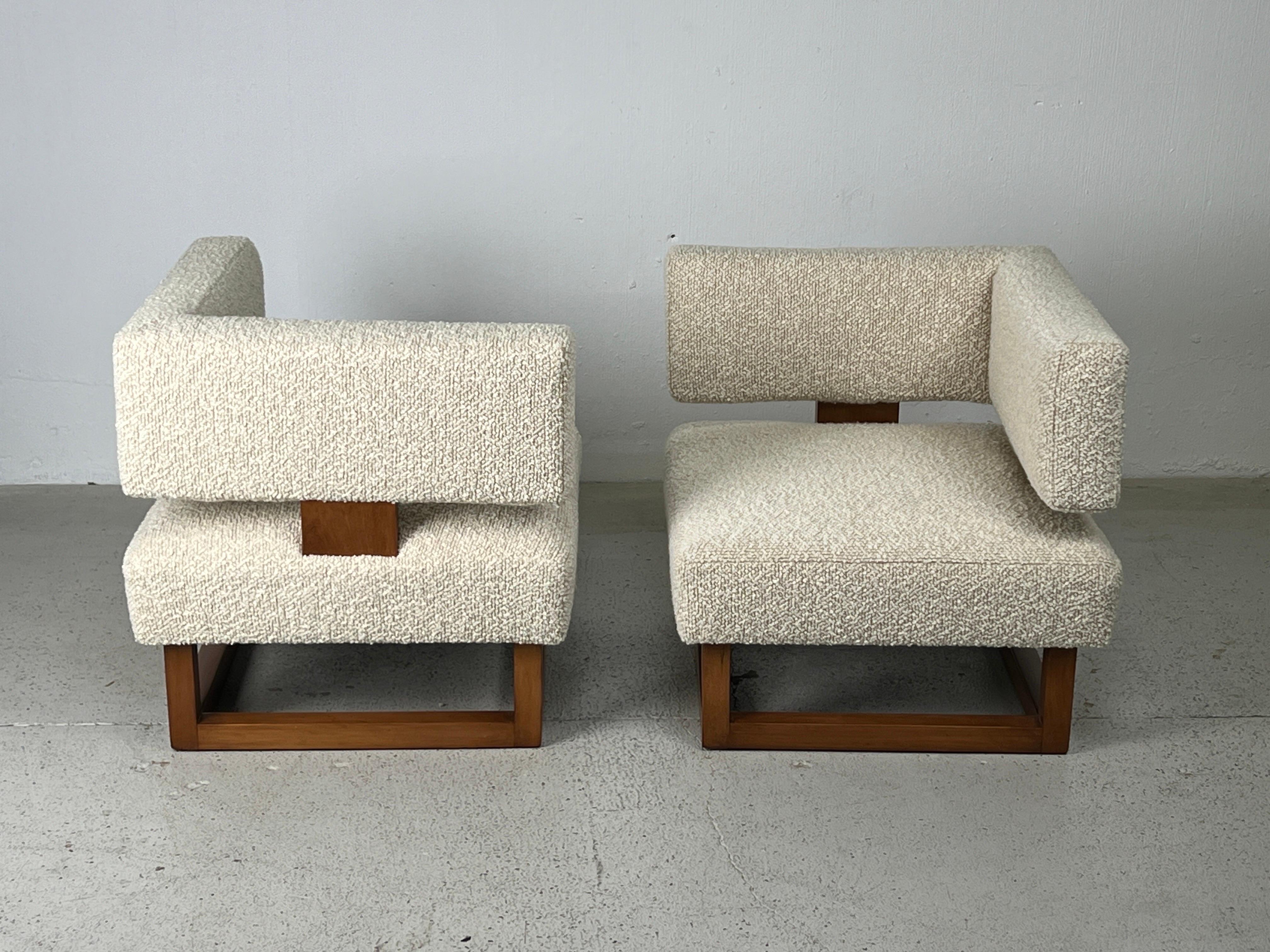 Pair of Lounge Chairs / Settee by Brown Saltman  For Sale 3