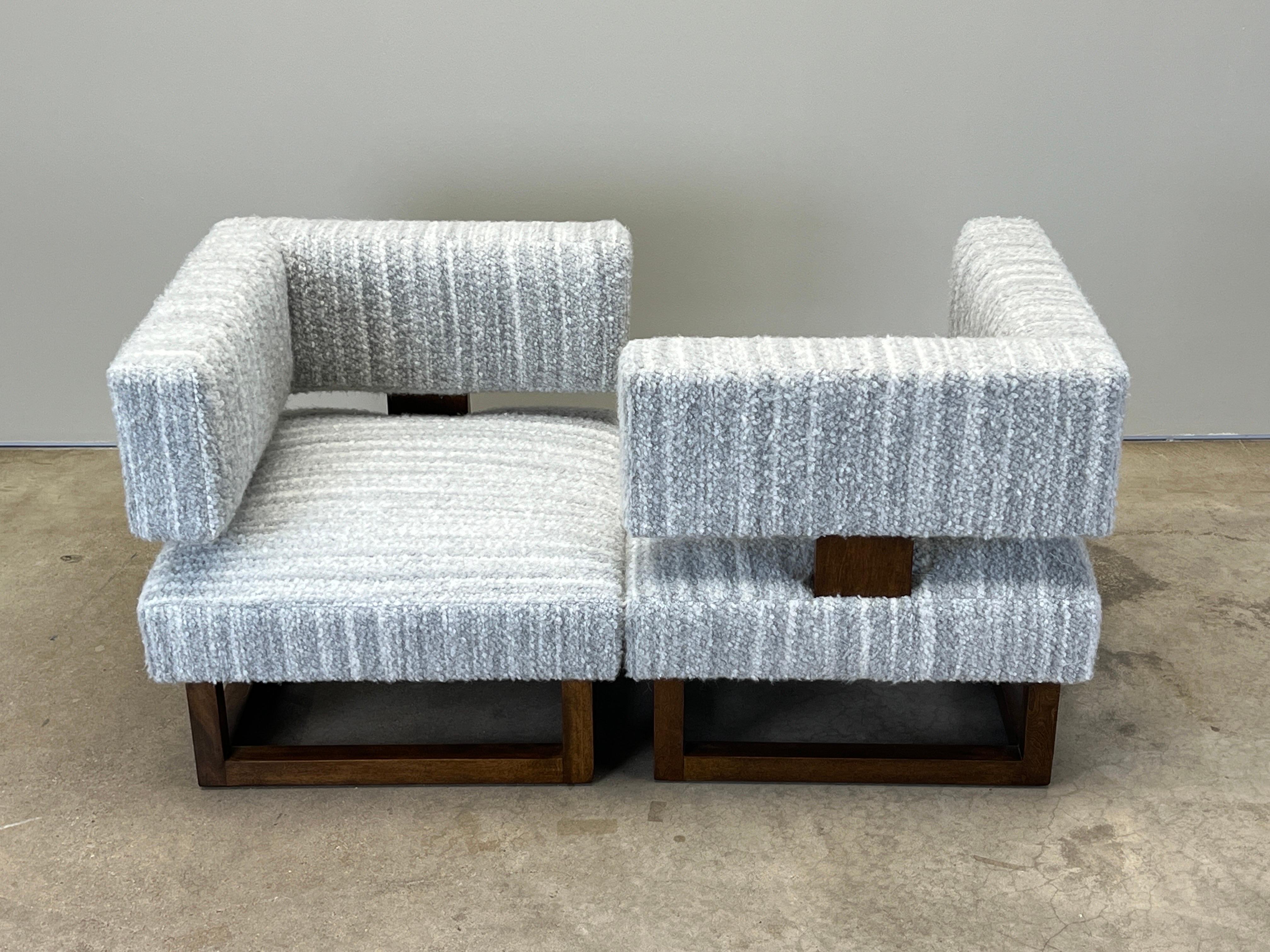 Paar Loungesessel / Settee von Brown Saltman im Angebot 3
