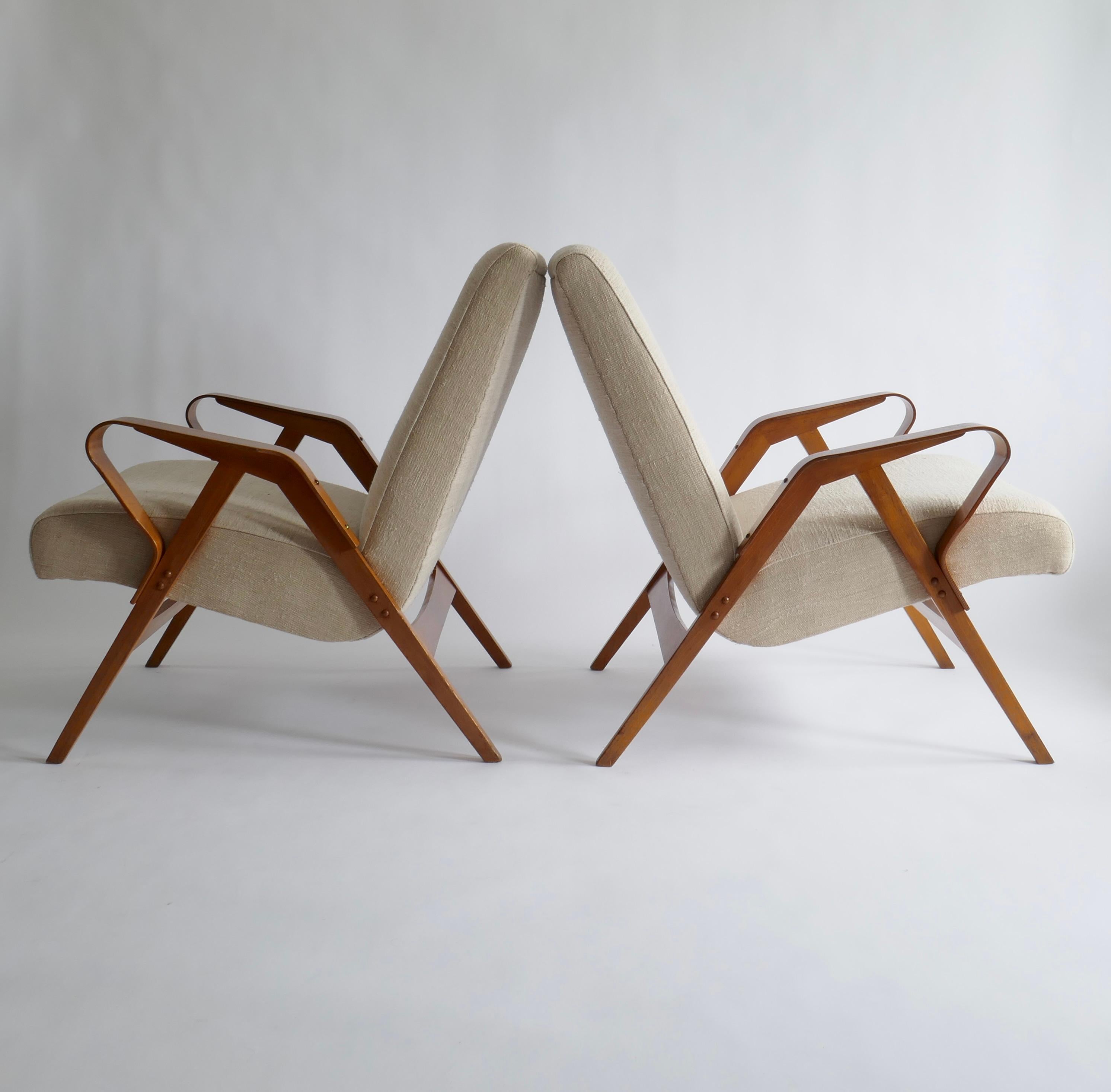 Pair of Lounge Chairs Upholstered in off White Vintage Linen, 1960s In Good Condition In London, GB