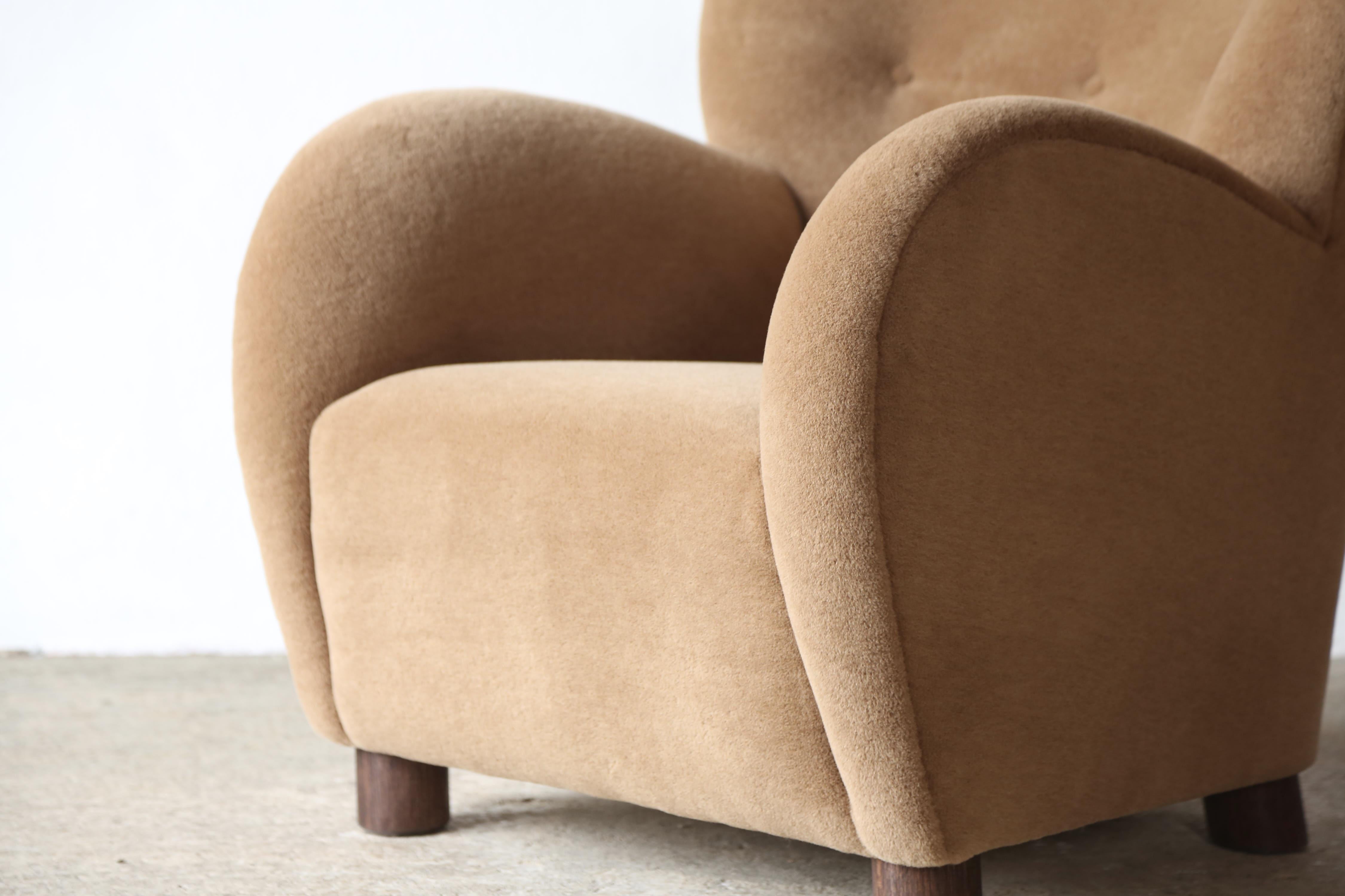 Pair of Lounge Chairs, Upholstered in Pure Alpaca en venta 3