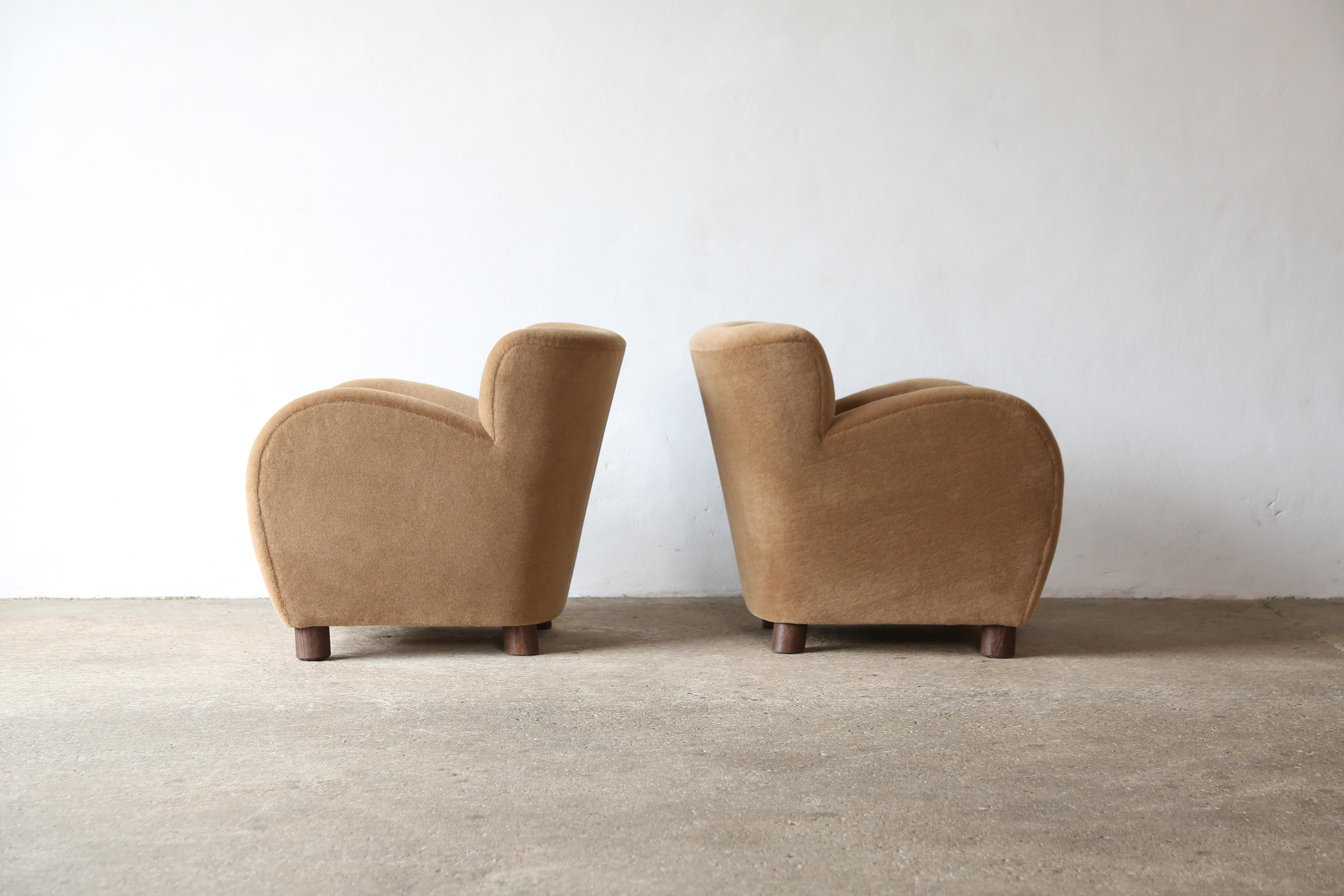 Contemporary Pair of Lounge Chairs, Upholstered in Pure Alpaca For Sale