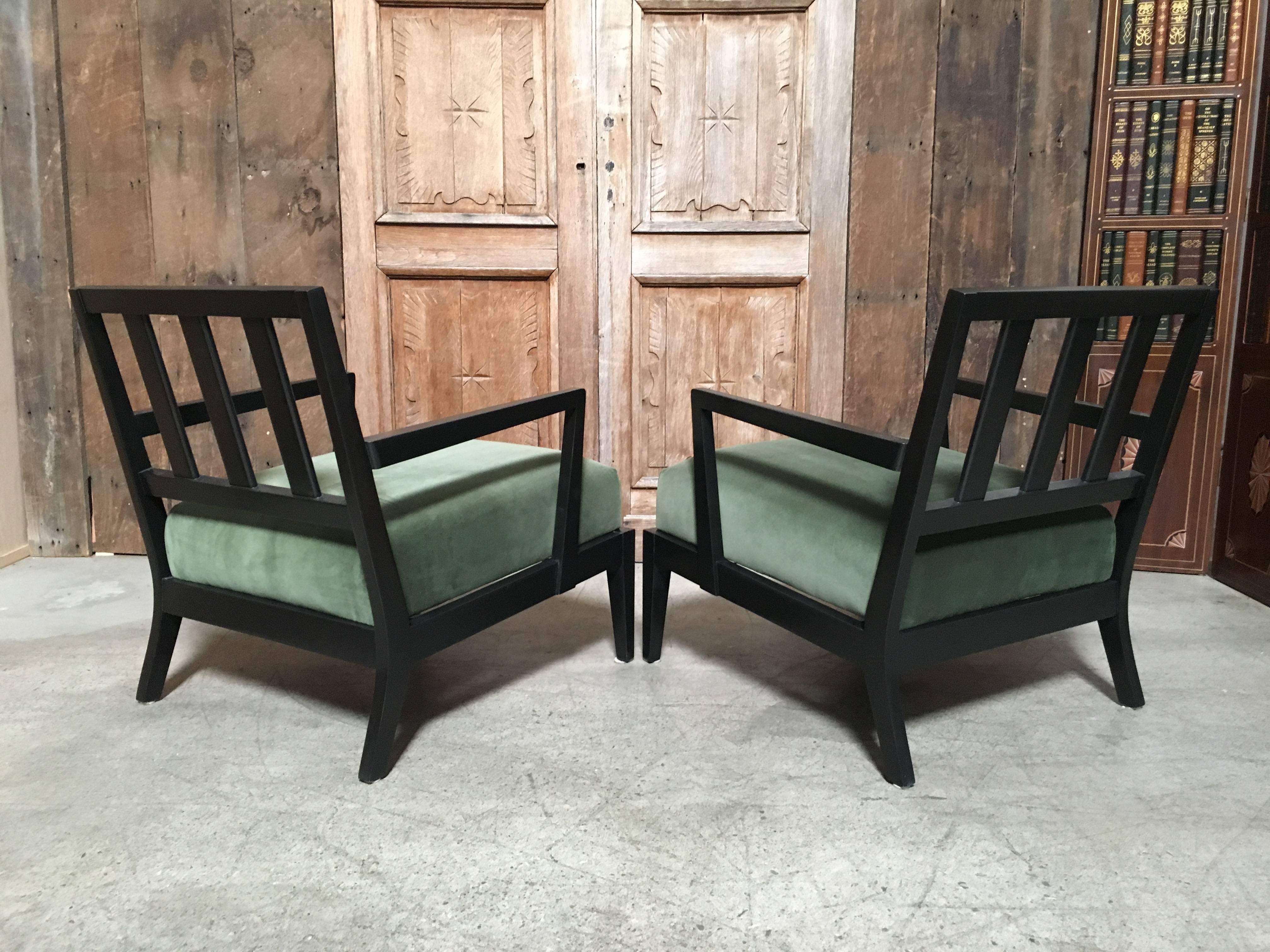 Pair of Lounge Chairs Very Much in the Style of Billy Haines In Good Condition In Denton, TX