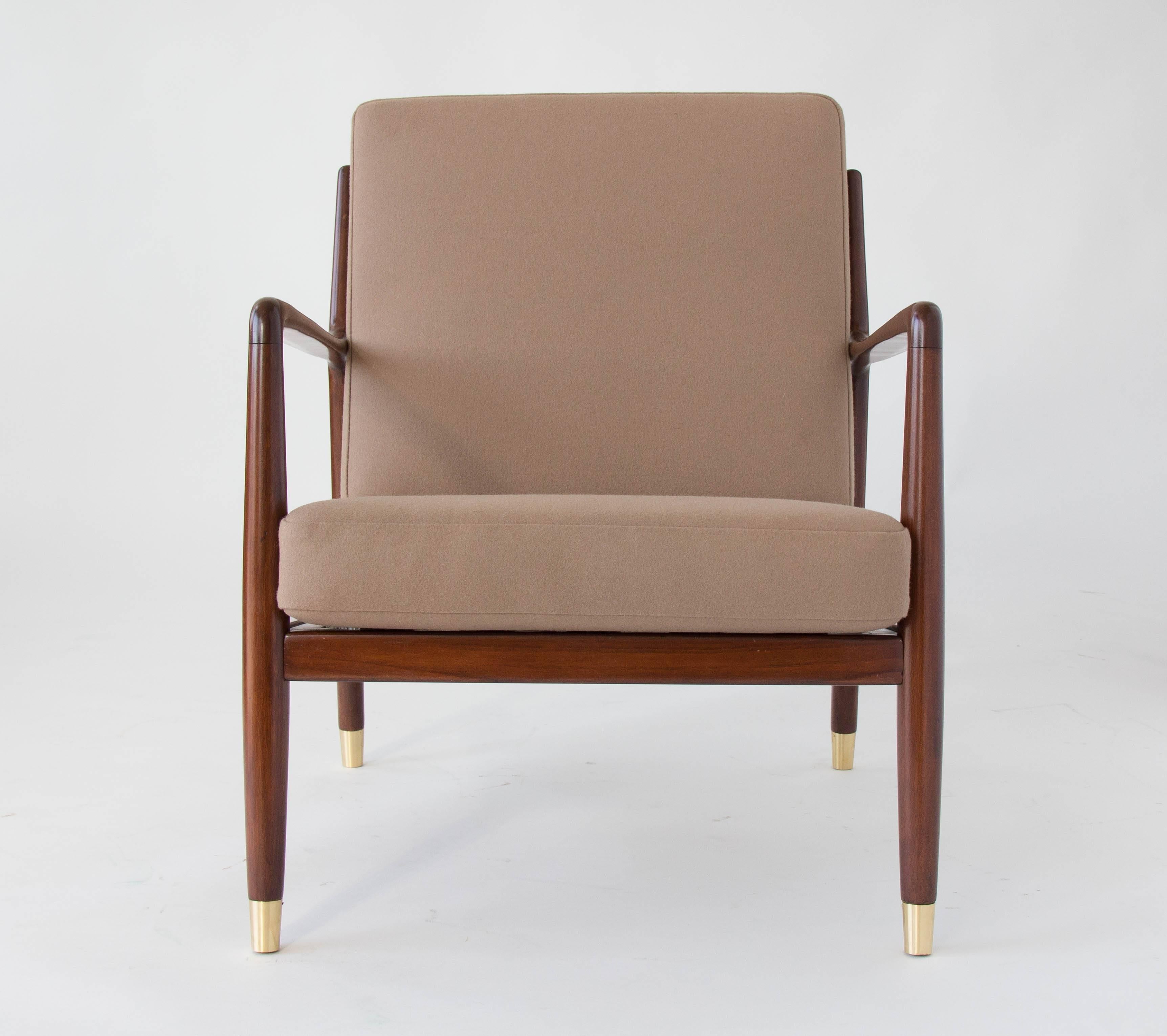 Pair of Lounge Chairs with Brass-Capped Legs by Folke Ohlsson for DUX (Poliert)