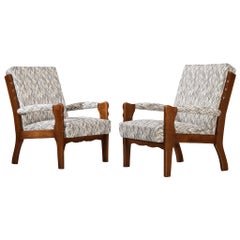 Pair of Lounge Chairs with Curved Front Legs in Oak and Fabric 1940s