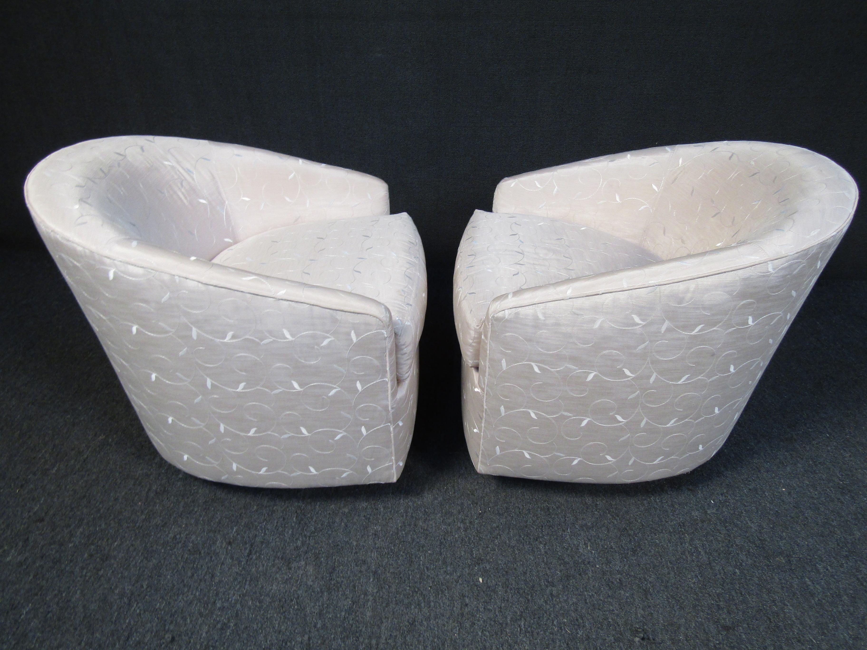 20th Century Pair of Lounge Chairs by Directional For Sale