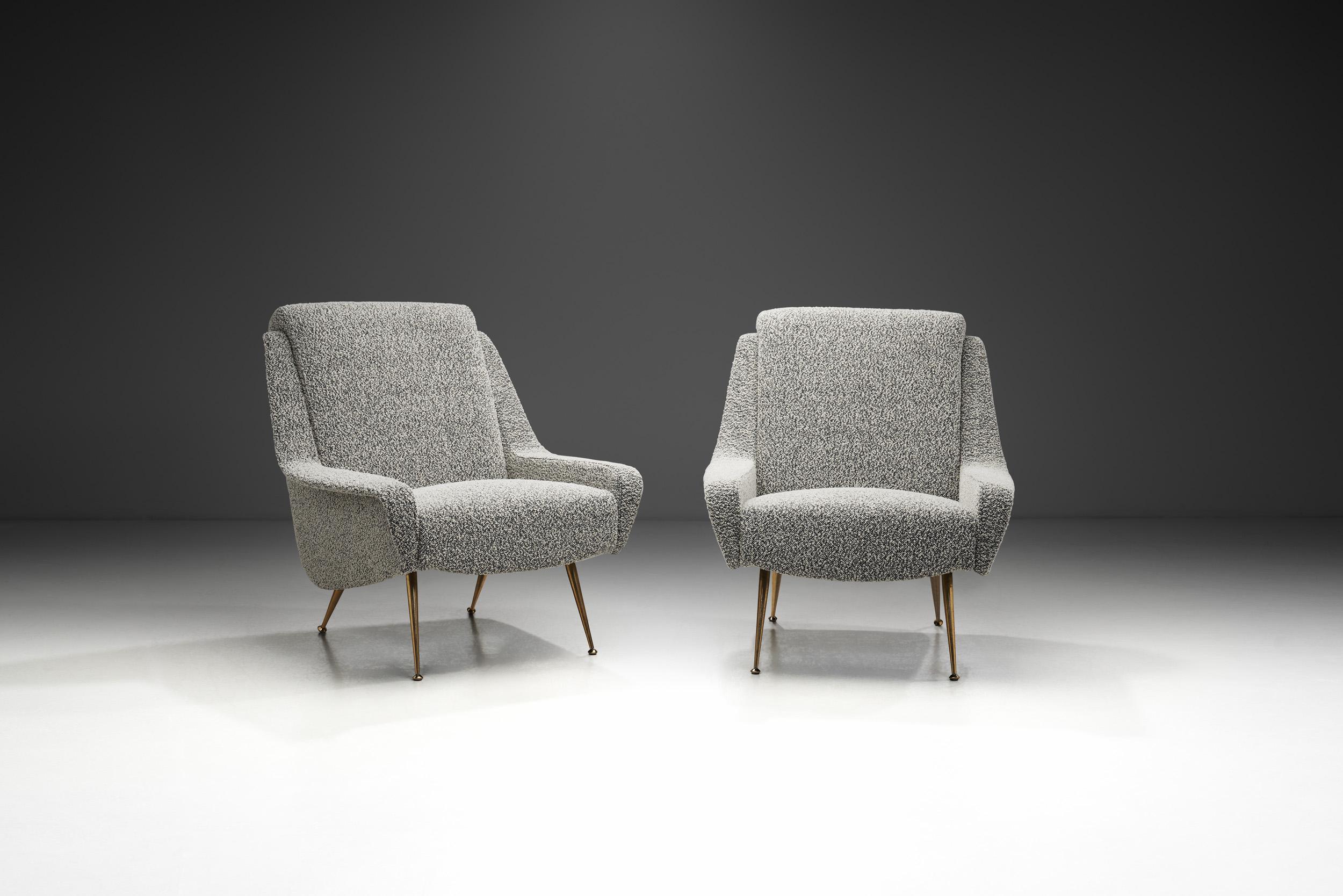 Mid-Century Modern Paire de chaises longues avec pieds en laiton doré pour Erton, France circa 1950 en vente