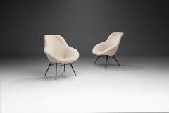 Pair of Lounge Chairs with Tubular Metal Legs, Europe ca 1960s