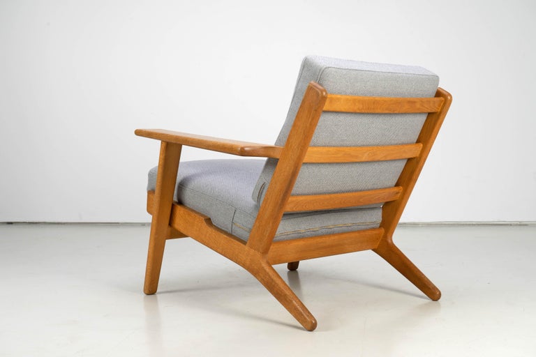 Wool Lounge Easy Chair by Hans Wegner GETAMA GE 290, Oak Denmark 1960s For Sale
