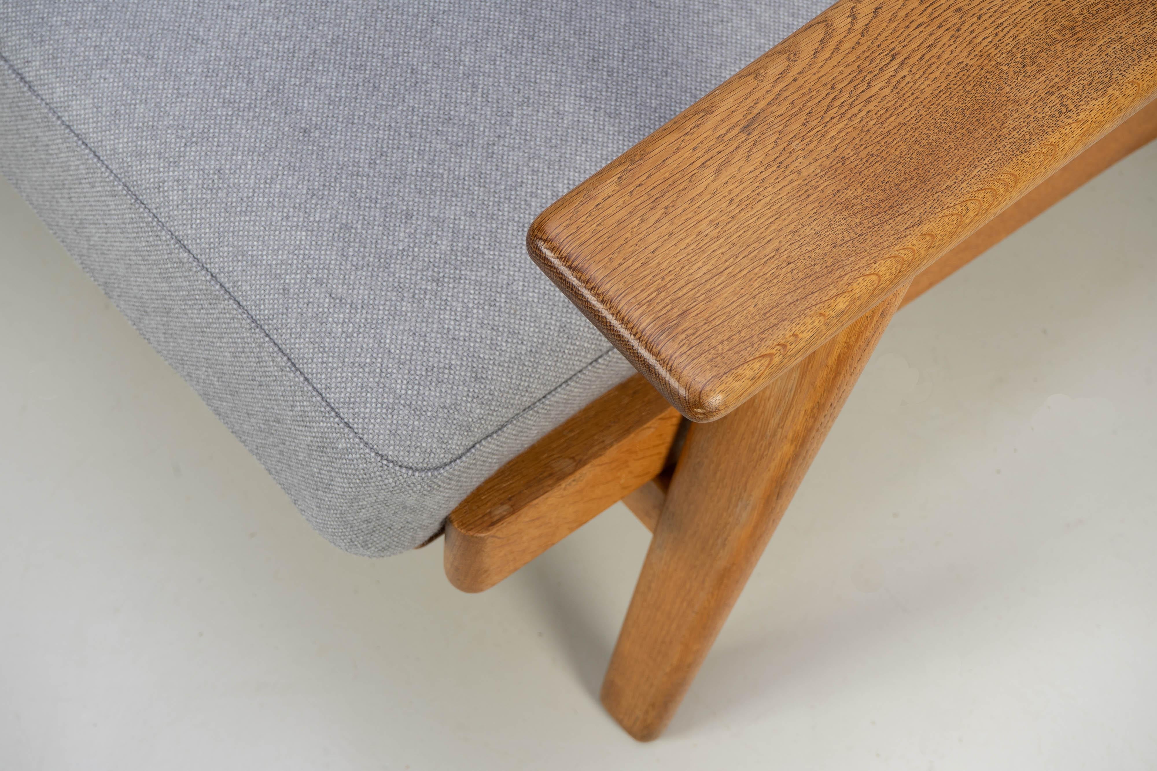 Easy Chair by Hans Wegner GETAMA GE 290, Oak Denmark 1960s For Sale 2