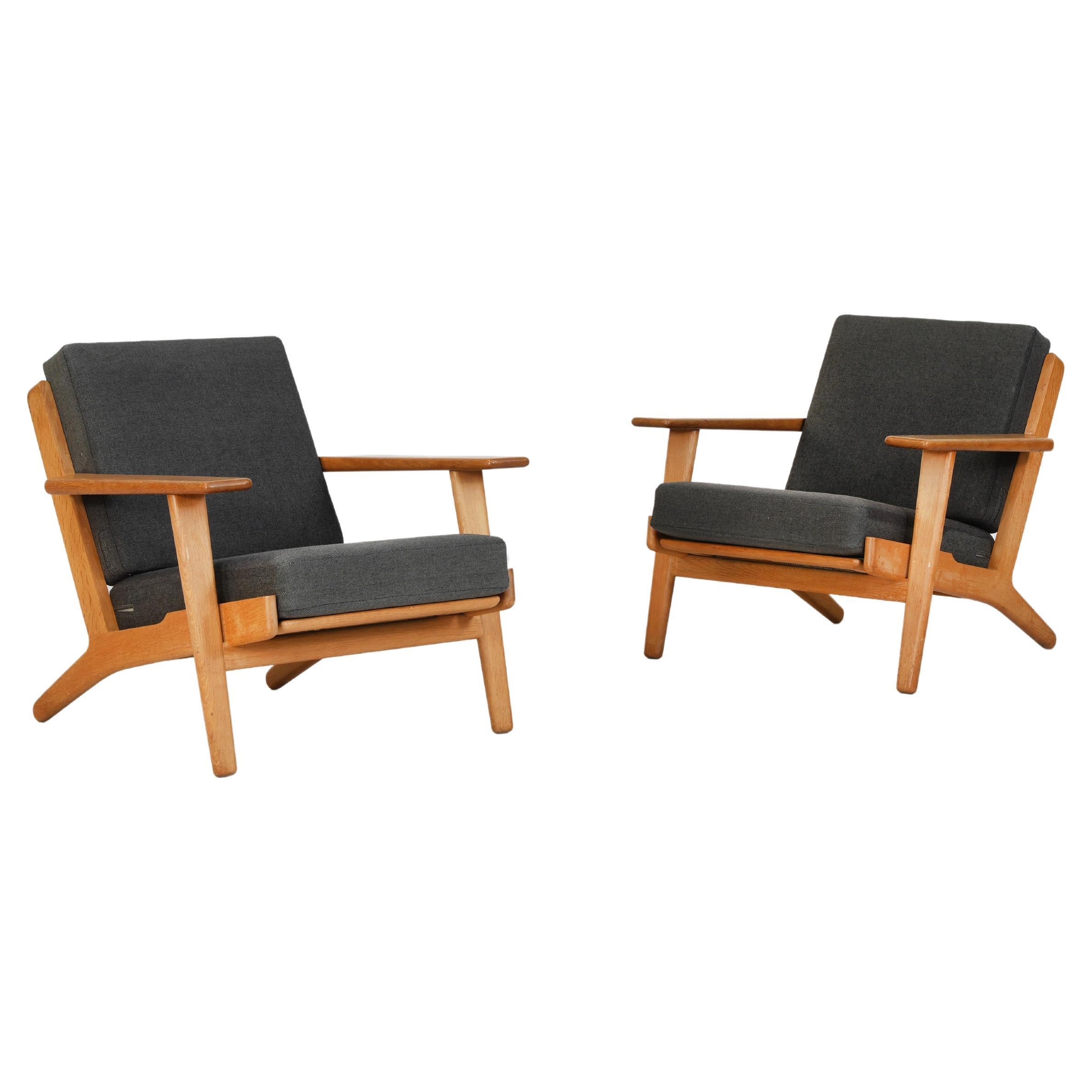 Pair of Lounge Easy Chairs by Hans J. Wegner for Getama GE 290 oak, Denmark 190