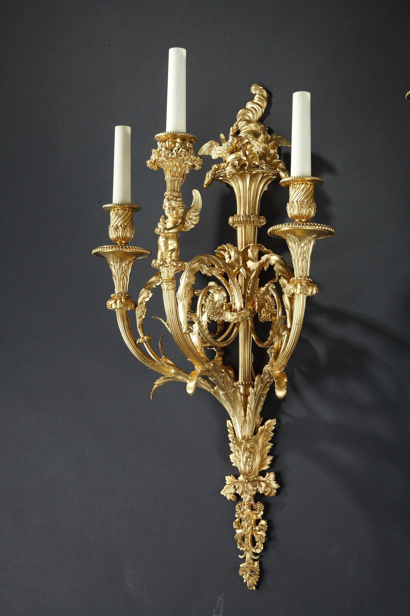 French Pair of Gilded Bronze Lovebirds Wall-Lights by G. Denière, France, Circa 1880 For Sale