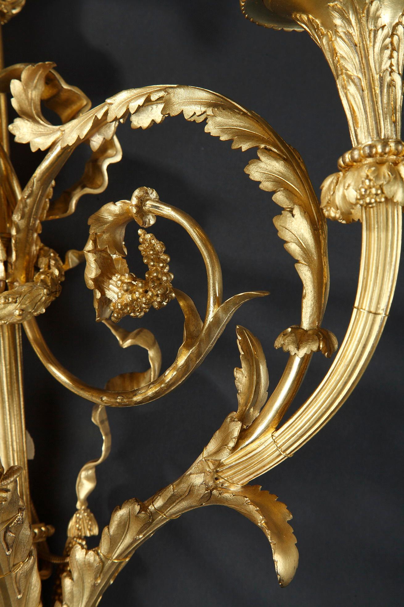 Pair of Gilded Bronze Lovebirds Wall-Lights by G. Denière, France, Circa 1880 For Sale 2