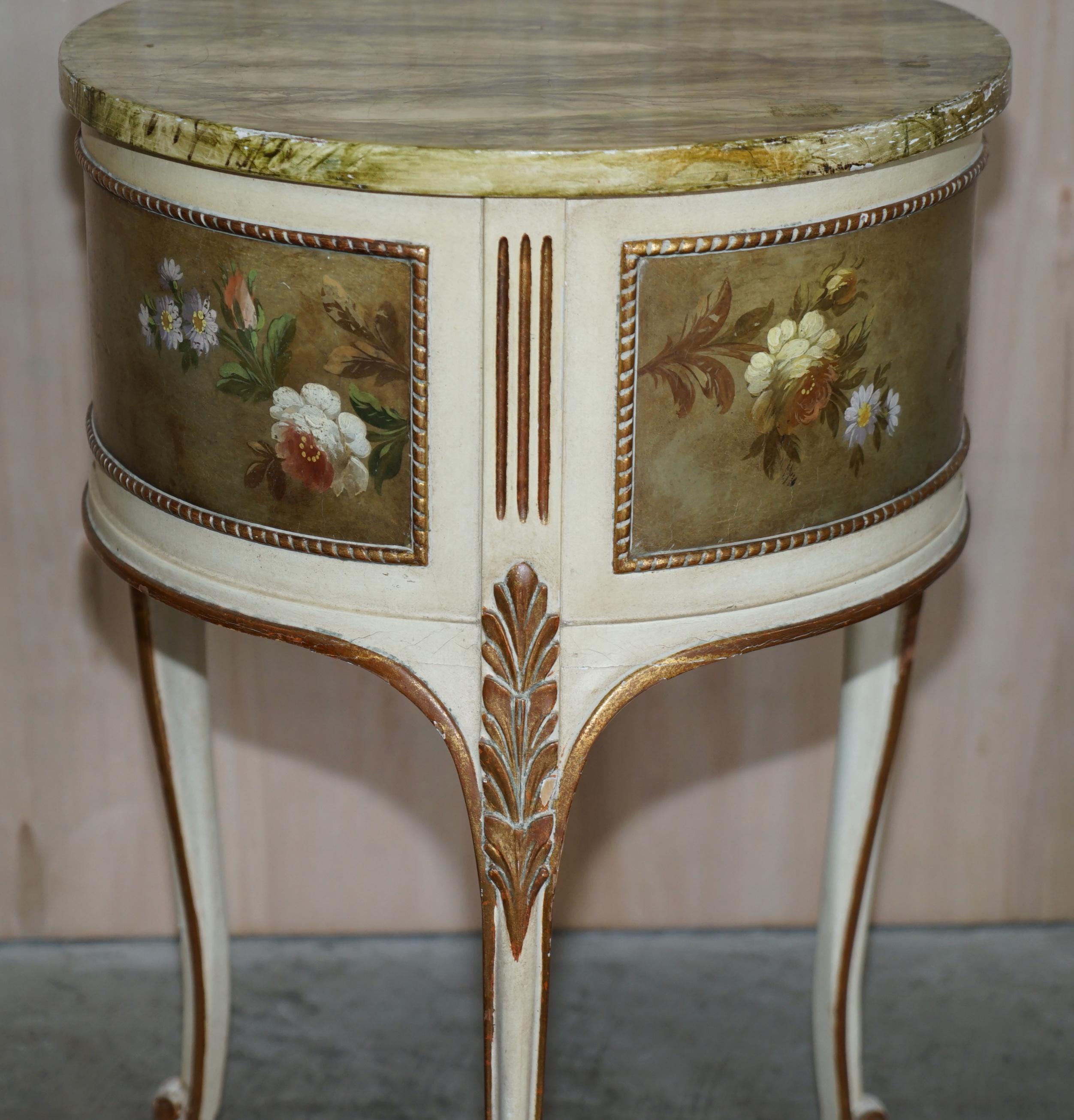 Pair of Lovely Antique Louis XVI Style Floral Hand Painted Side End Lamp Tables For Sale 4