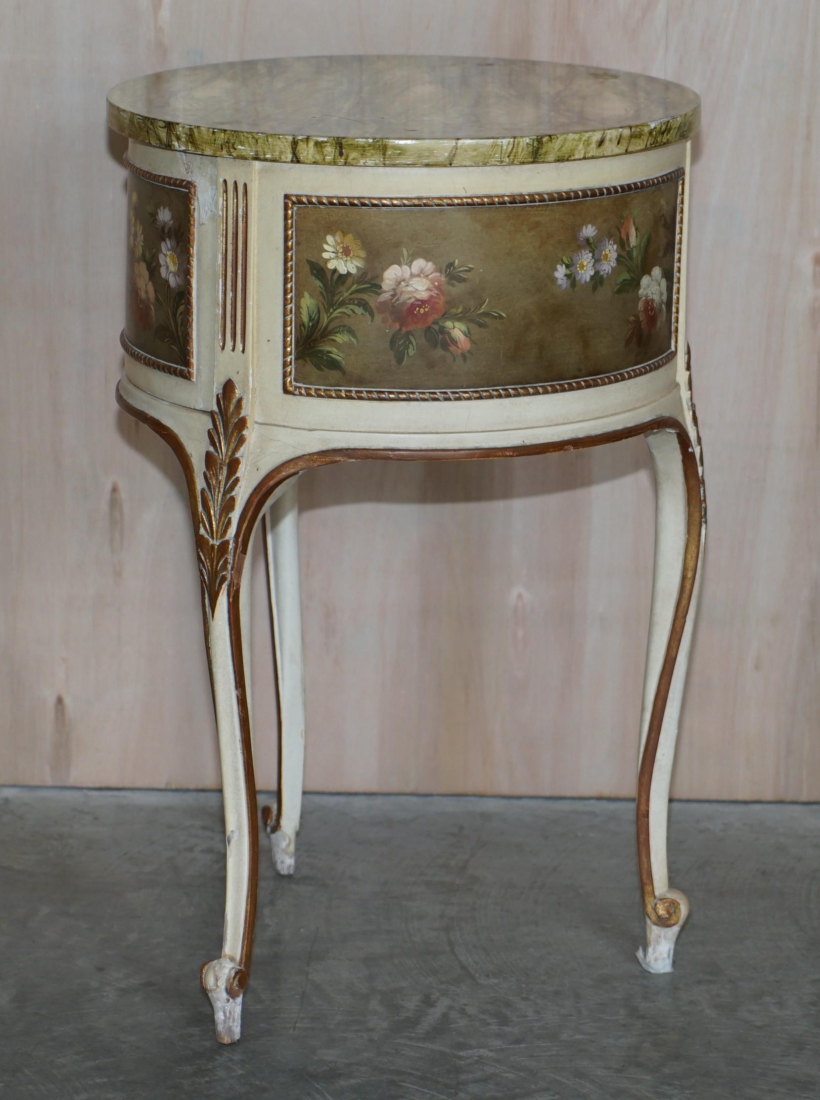 Pair of Lovely Antique Louis XVI Style Floral Hand Painted Side End Lamp Tables For Sale 5