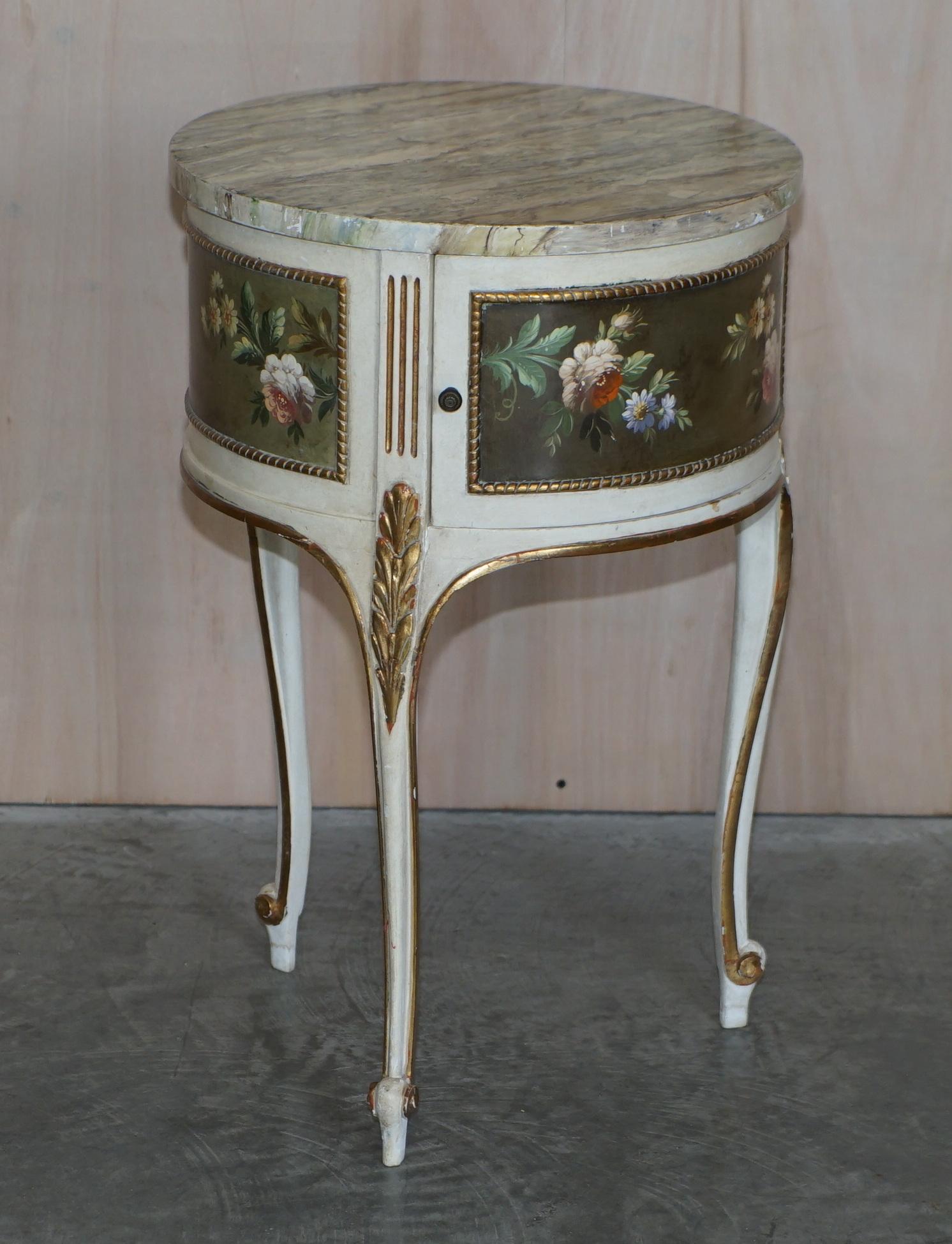 Pair of Lovely Antique Louis XVI Style Floral Hand Painted Side End Lamp Tables For Sale 8