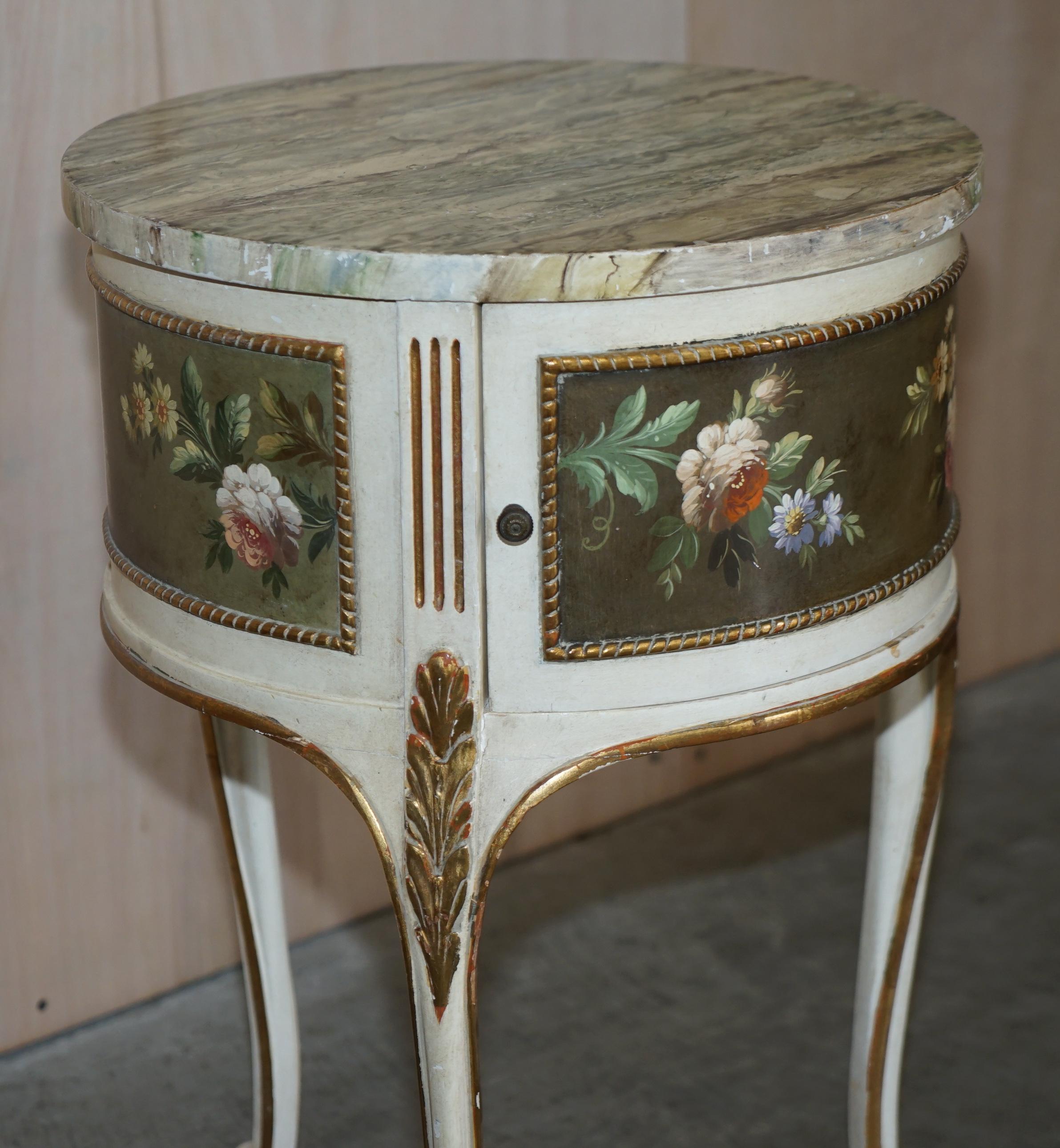 Pair of Lovely Antique Louis XVI Style Floral Hand Painted Side End Lamp Tables For Sale 13