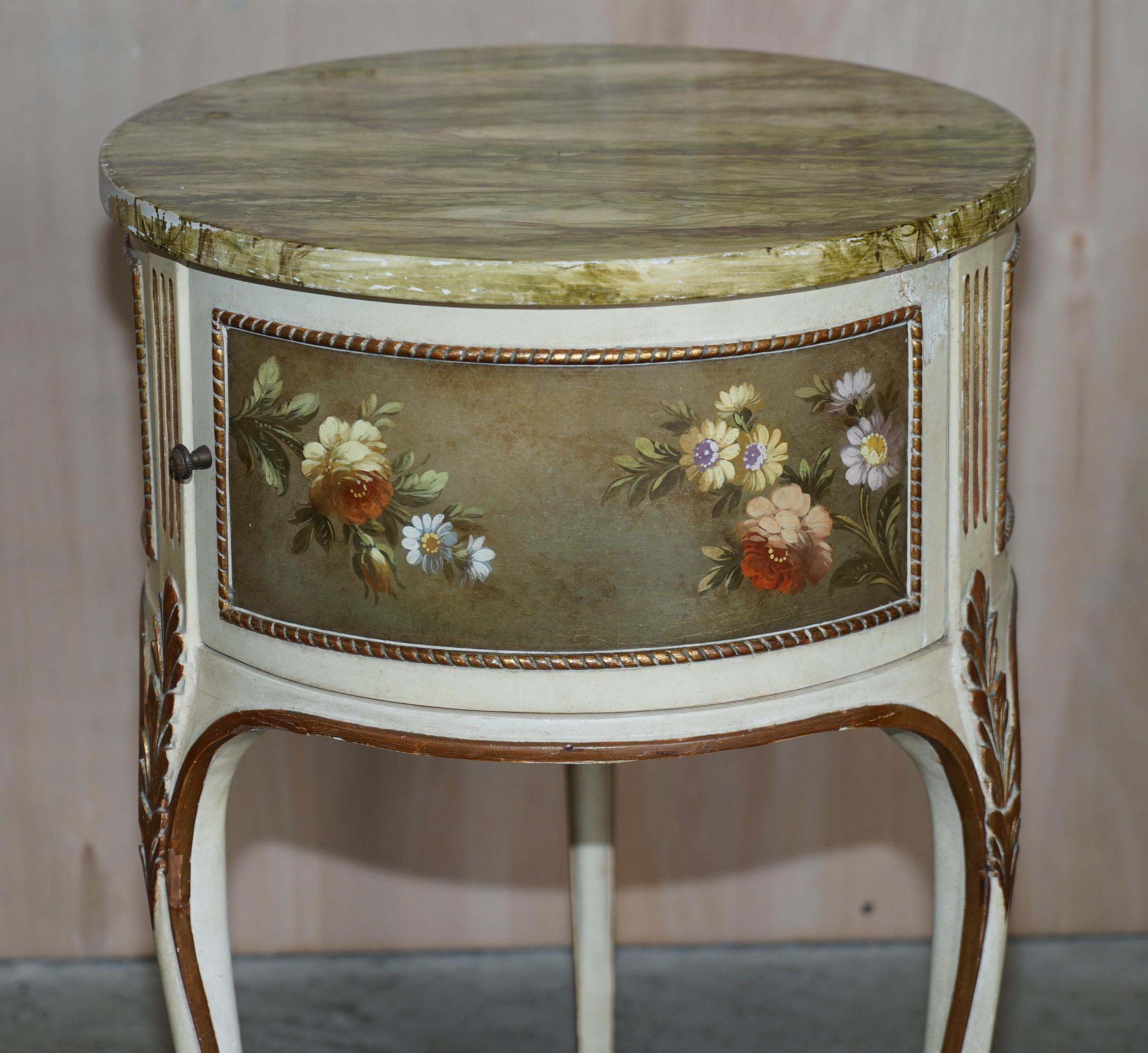 19th Century Pair of Lovely Antique Louis XVI Style Floral Hand Painted Side End Lamp Tables For Sale