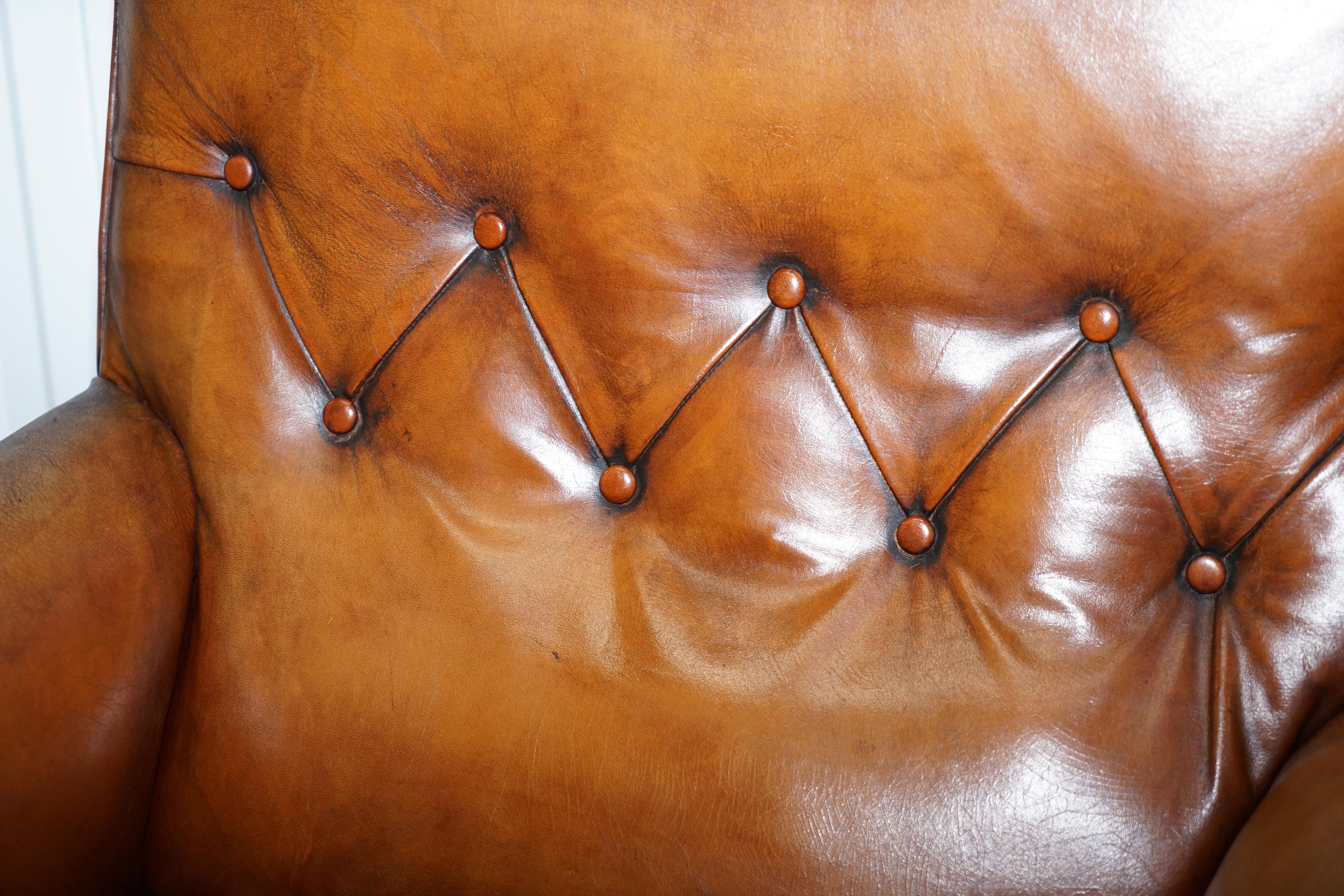 Paar schöne Chesterfield viktorianischen Bibliothek Sessel Hand gefärbt braunem Leder (Handgefertigt)