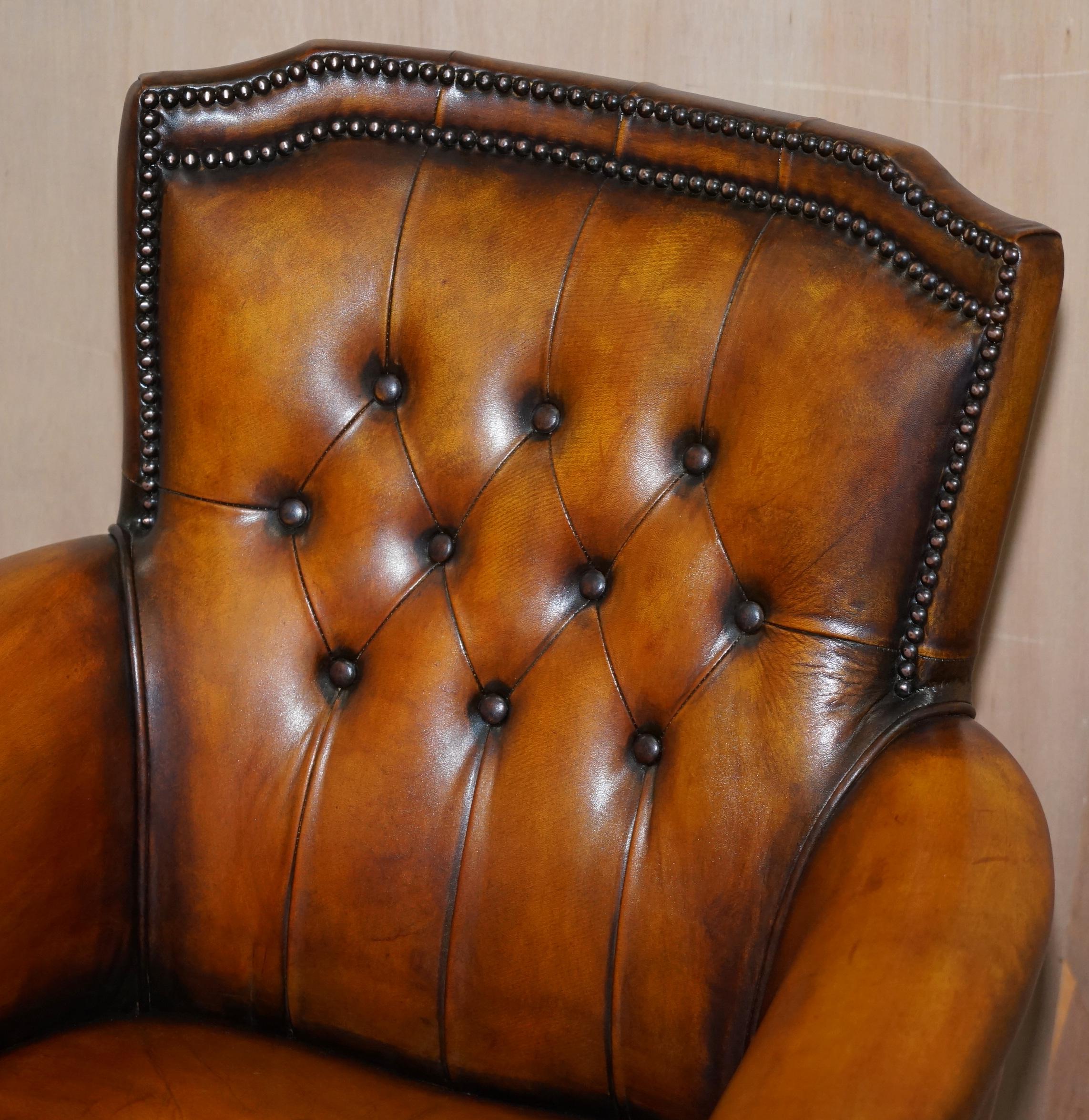 Hand-Crafted Pair of Lovely Fully Restored Chesterfield Club Whiskey Brown Leather Armchairs