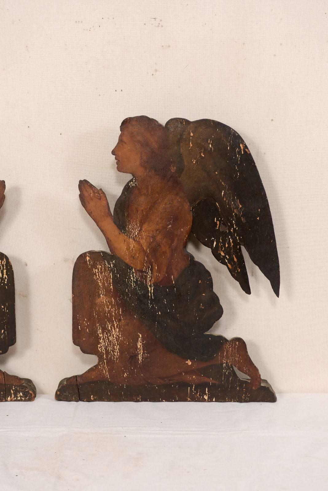 Pair of Lovely Italian 19th Century Painted Wood Angel Plaques For Sale 1