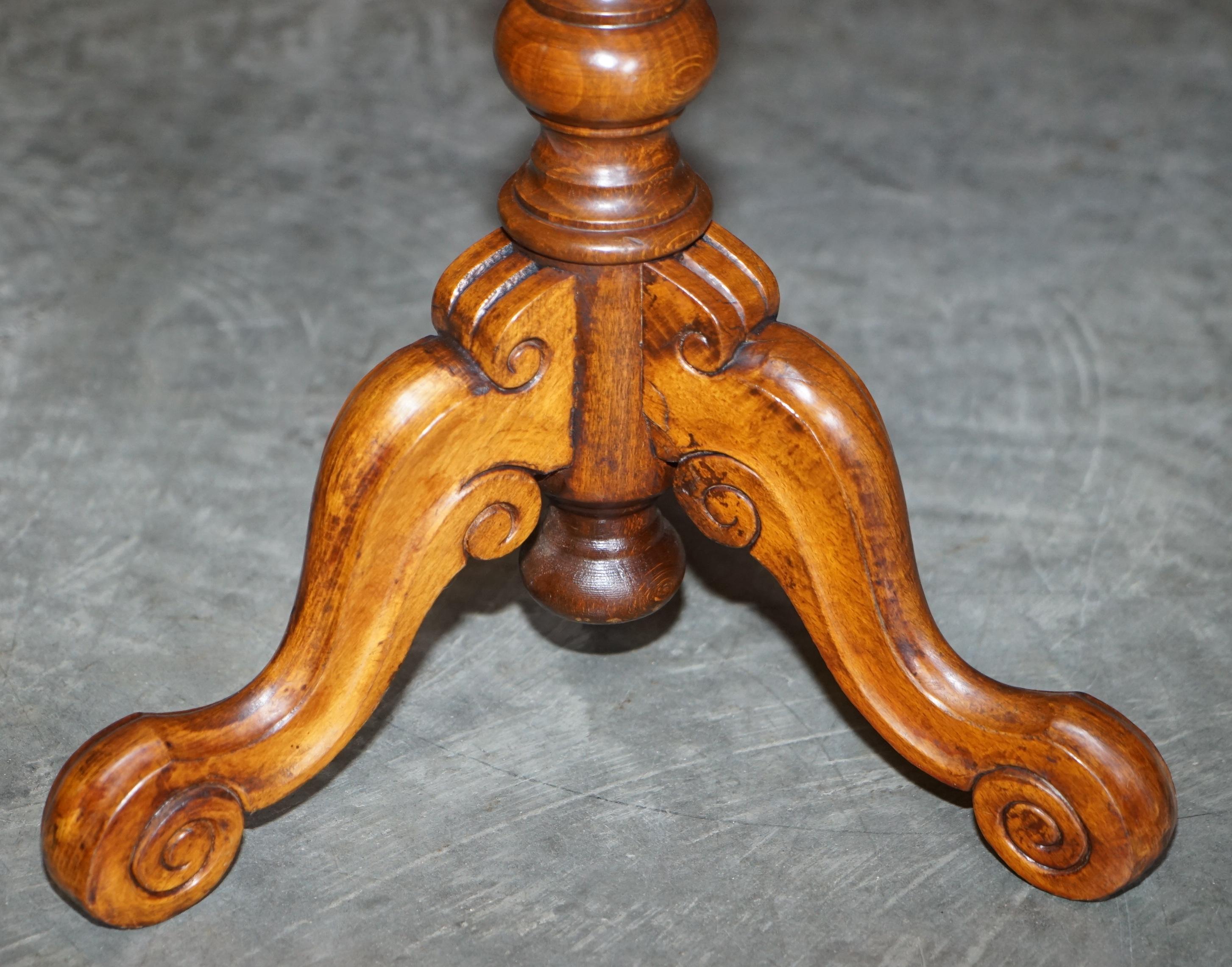 Pair of Lovely Italian Marquetry Inlaid Burr Walnut & Hardwood Side End Tables In Good Condition In West Sussex, Pulborough