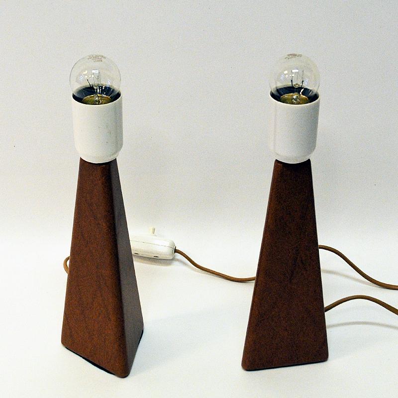 Pair of Lovely Nordic Brown Leatherette Table Lamps, 1950s In Good Condition In Stockholm, SE