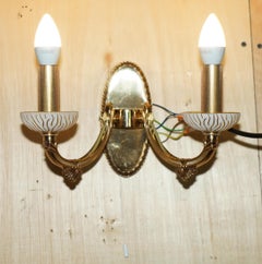 PAIR OF LOVELY RECCAGNI MADE IN ITALY BRASS & FROSTED GLASS TWiN CANDLE SCONCES
