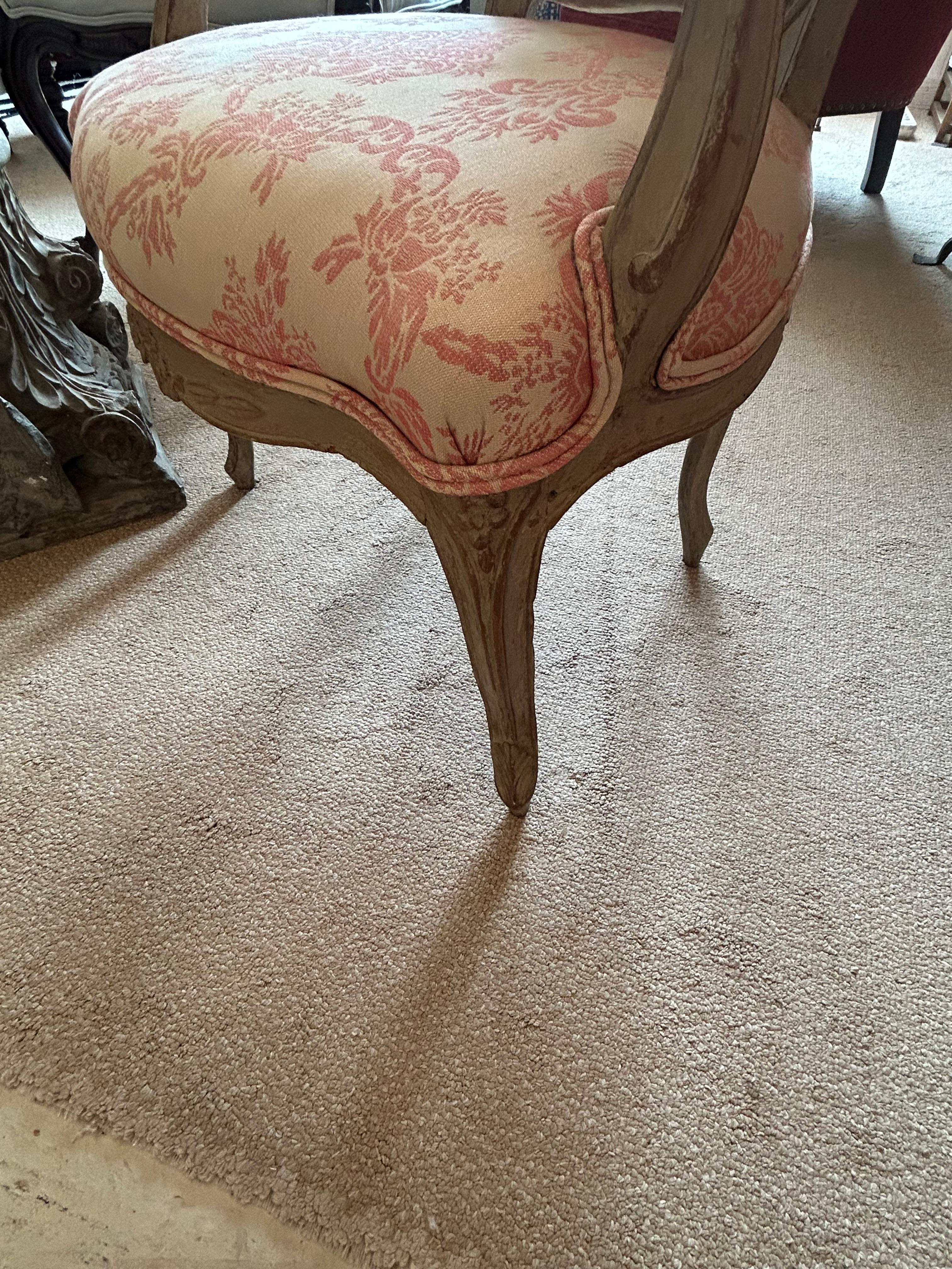 Pair of Lovely Small 19th Century French Painted Louis XVI Bergere Chairs For Sale 4