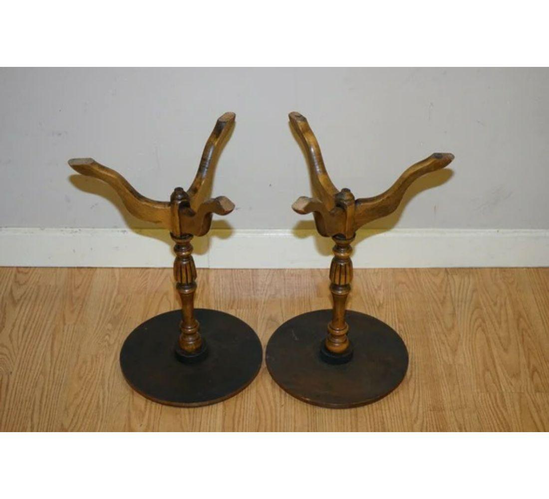 19th Century Pair of Lovely Victorian Side Tables Wine Tabes on Elegant Tripod Legs For Sale
