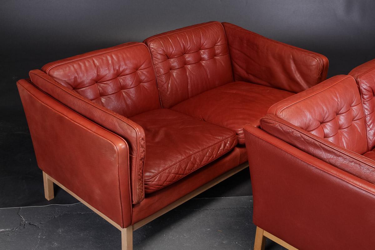 Pair of Loveseats by Vatne Møbler In Good Condition In Hudson, NY