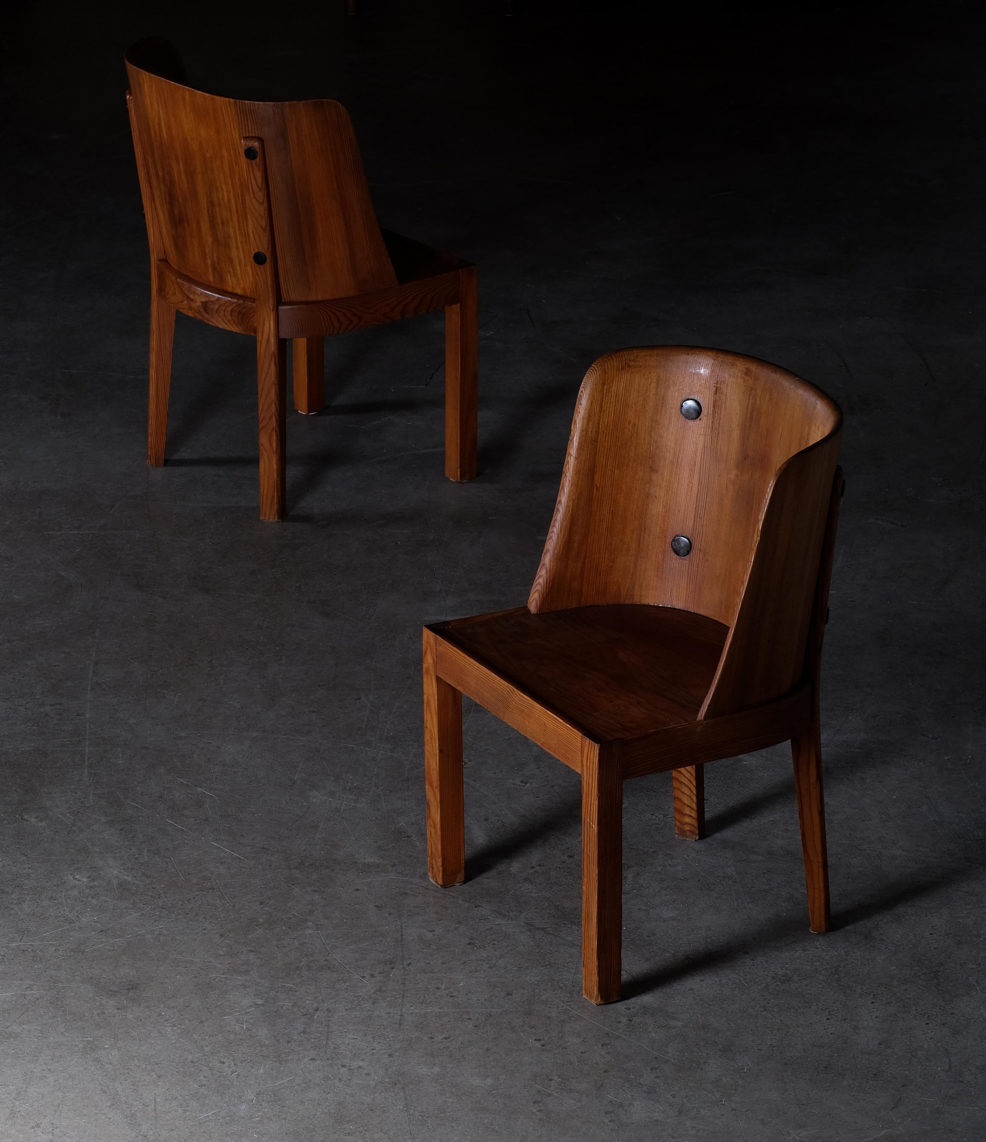 Rare pair of low back 'Lovö' chairs by Axel-Einar Hjorth. Produced by Nordiska Kompaniet, 1930s.