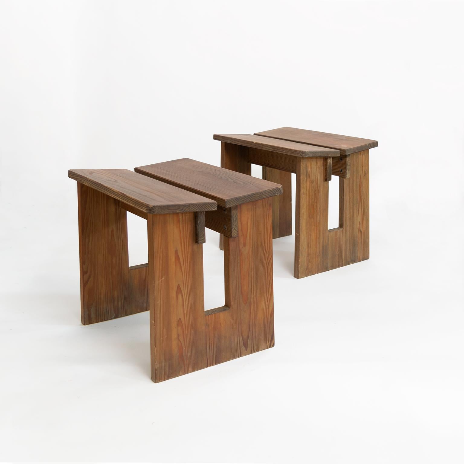 A pair of Scandinavian Modern Lovö stool by Sweden’s most accomplished furniture designer Axel Einar Hjorth is renowned for his elegant 1920s “Swedish Grace” furniture pieces many of which had a delicate and refined reference to