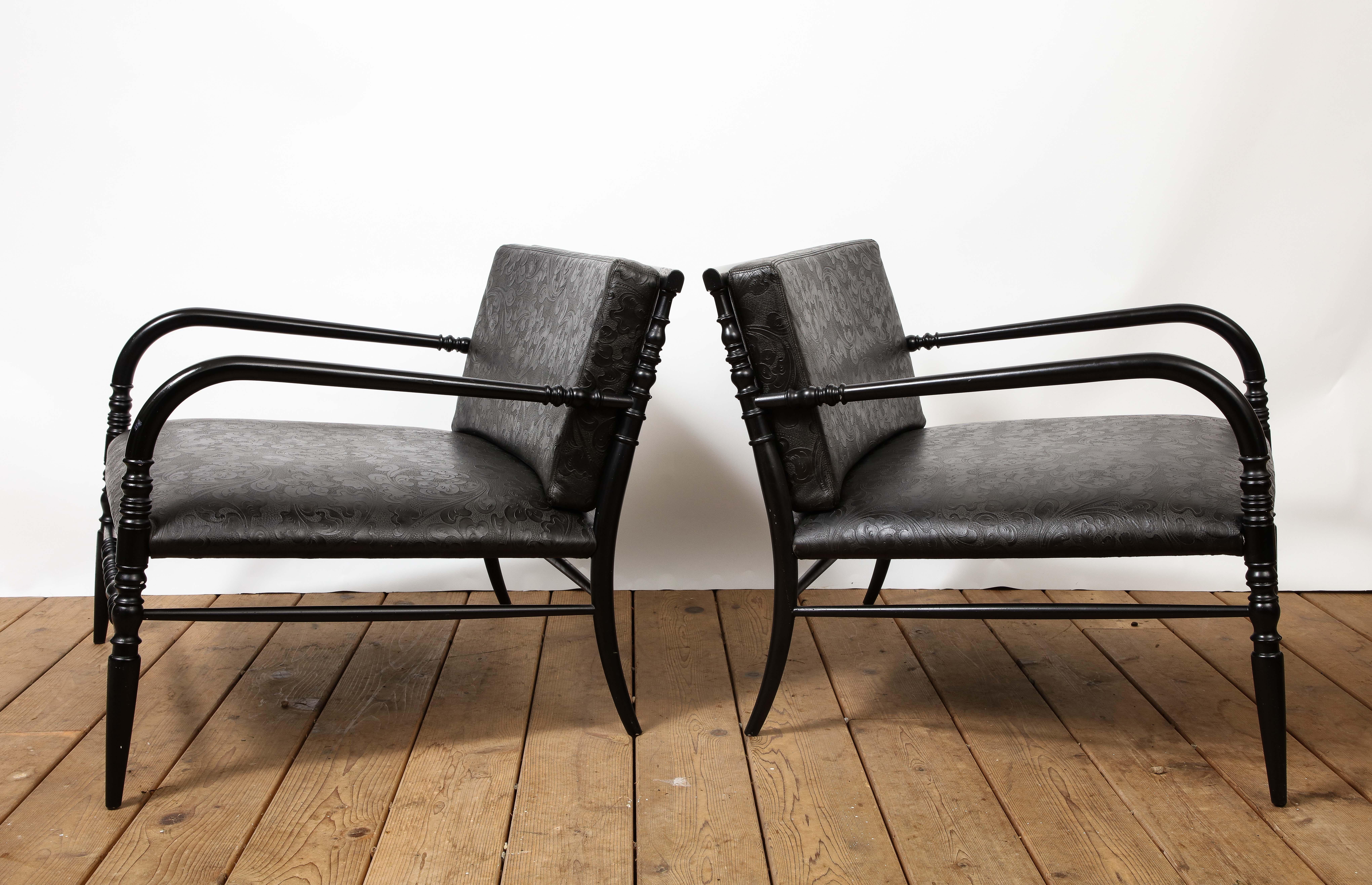 American Classical Pair of Low American Lounge Chairs in Black Embossed Leather For Sale