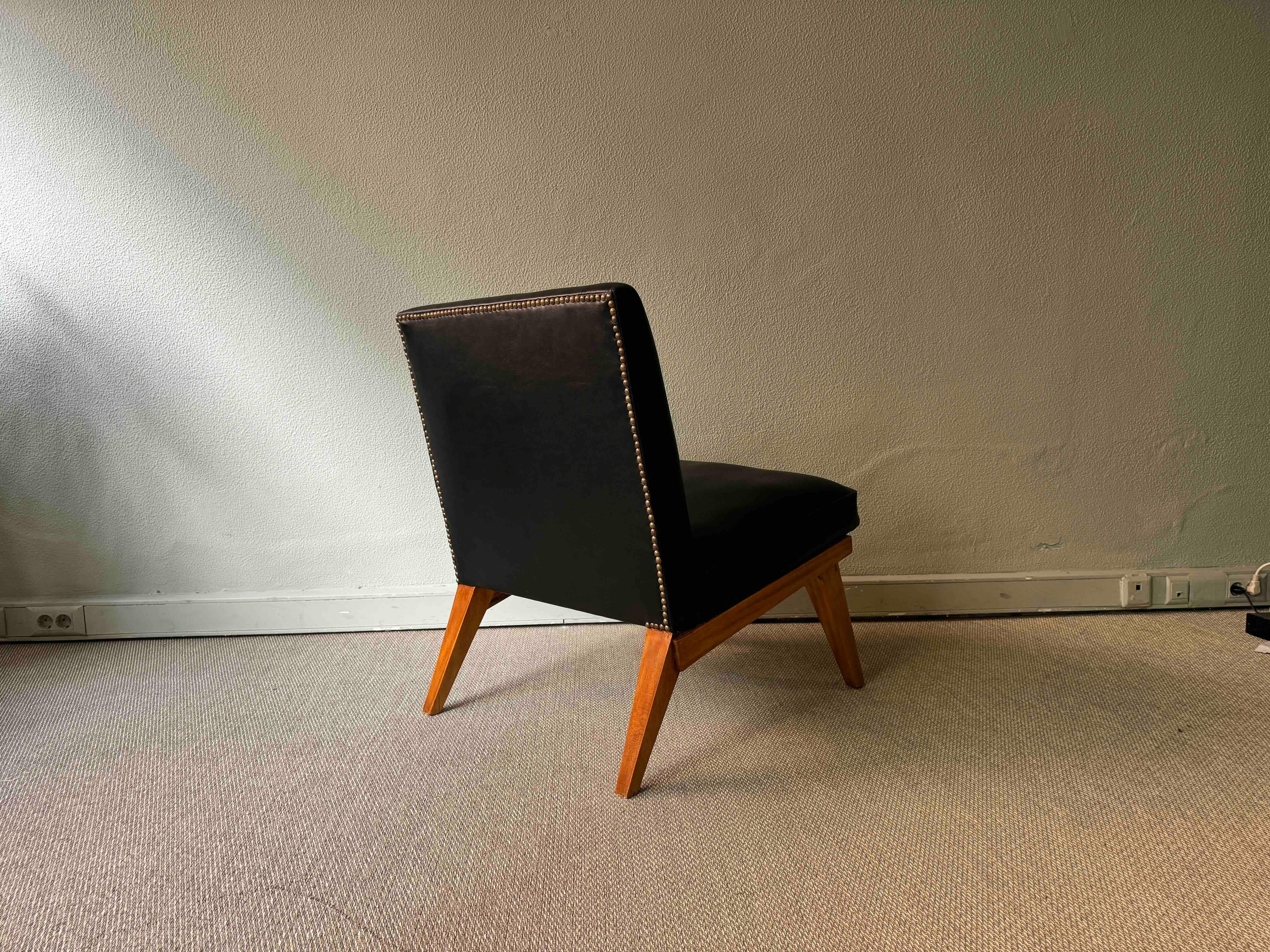 Pair of Low Chair in the style of Jens Risom Slipper Chair. 1950's For Sale 6