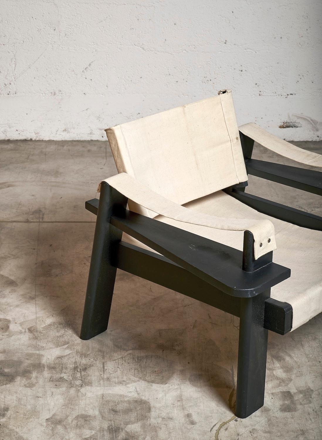 Milieu du XXe siècle Paire de chaises basses dans le goût de Pierre Dariel en vente