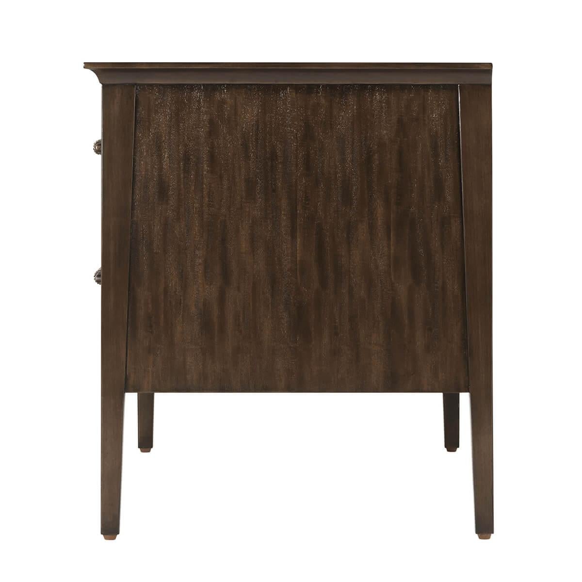 Paar niedrige Nachttische im Mid-Century-Stil im Zustand „Neu“ im Angebot in Westwood, NJ