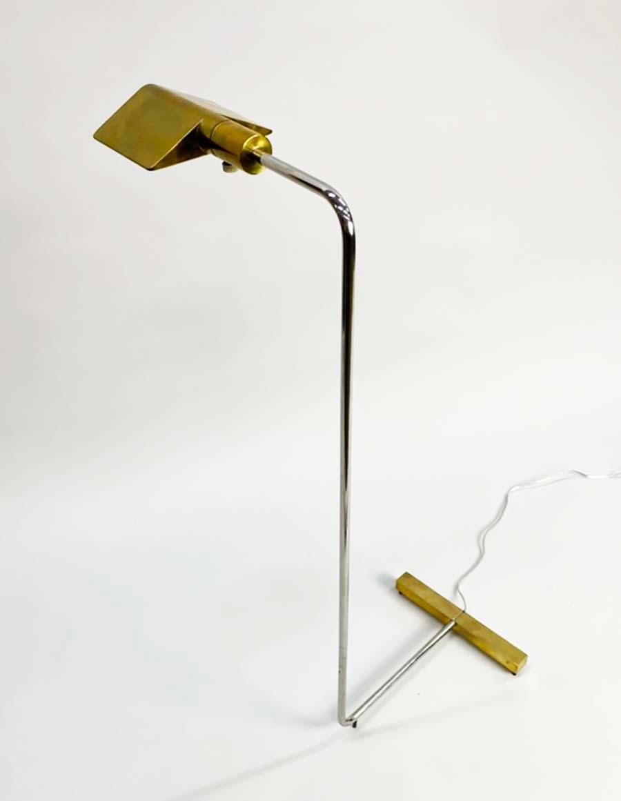 Coppia di lampade da terra a basso profilo Cedric Hartman in ottone e cromo in vendita 4