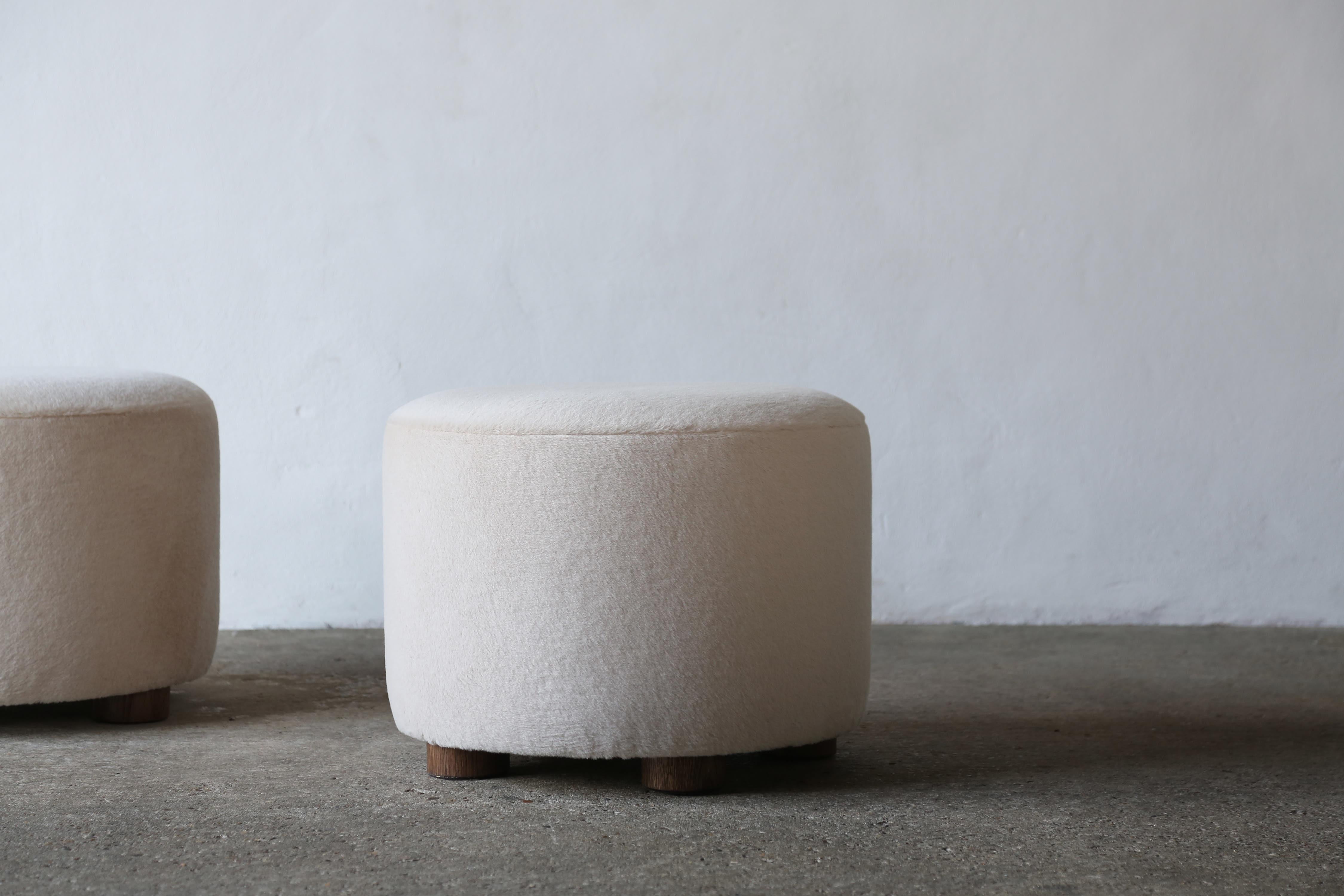 Pair of Low Round Ottomans / Footstools in Pure Alpaca In Good Condition For Sale In LEWES, GB