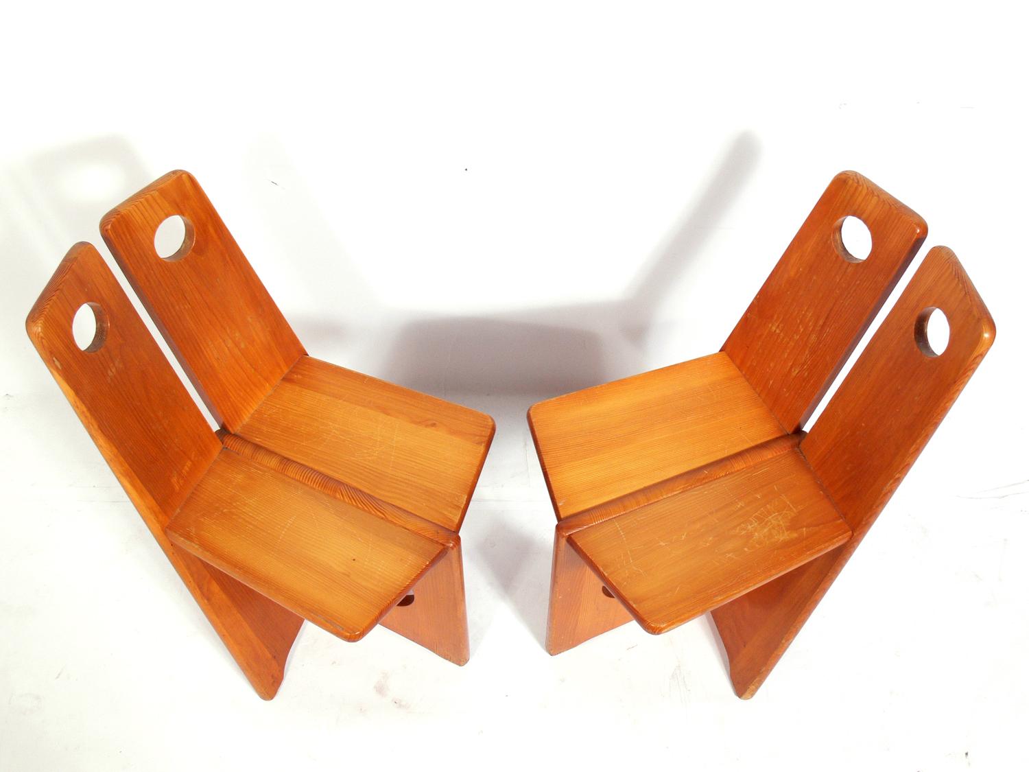 Pair of Low Slung German Constructivist Chairs (Deutsch)